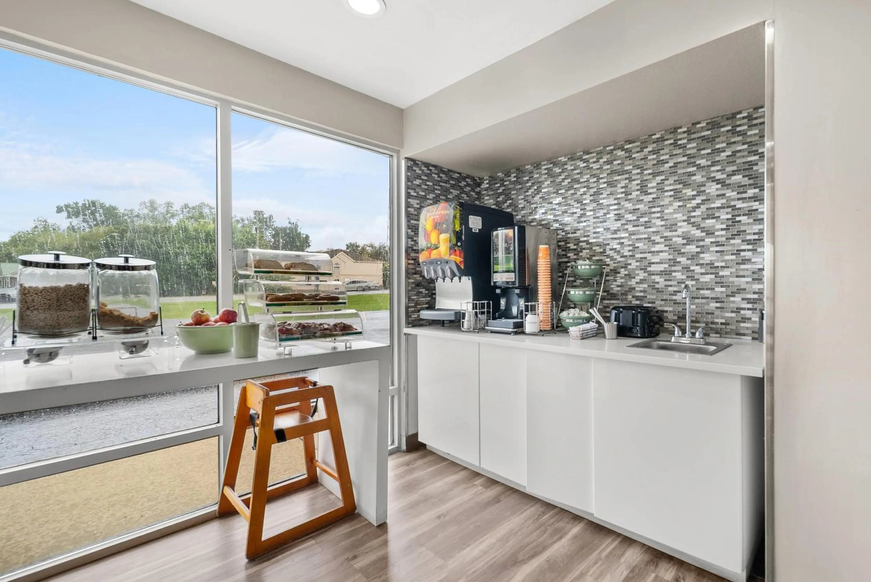 Breakfast in Quality Inn Auburn Campus Area I-85