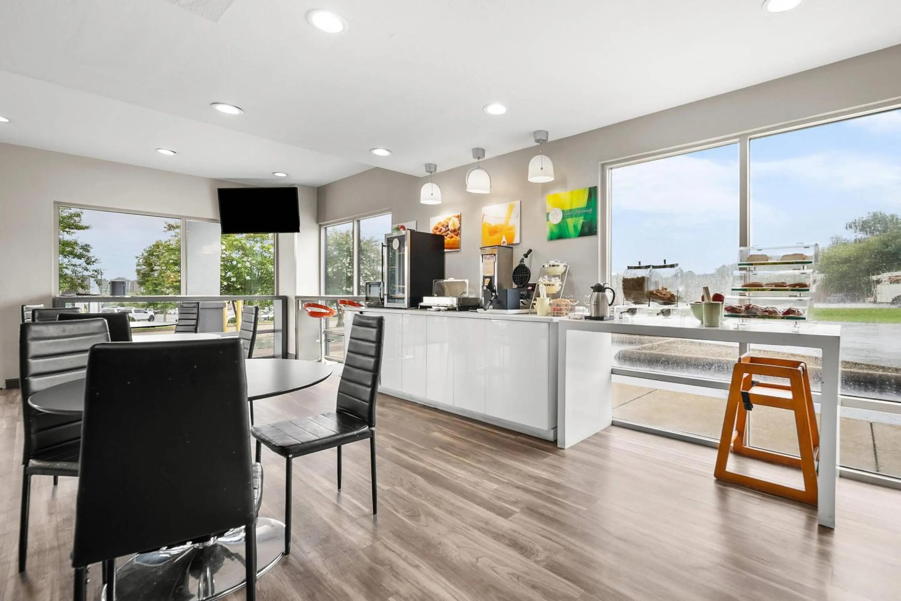 Breakfast in Quality Inn Auburn Campus Area I-85