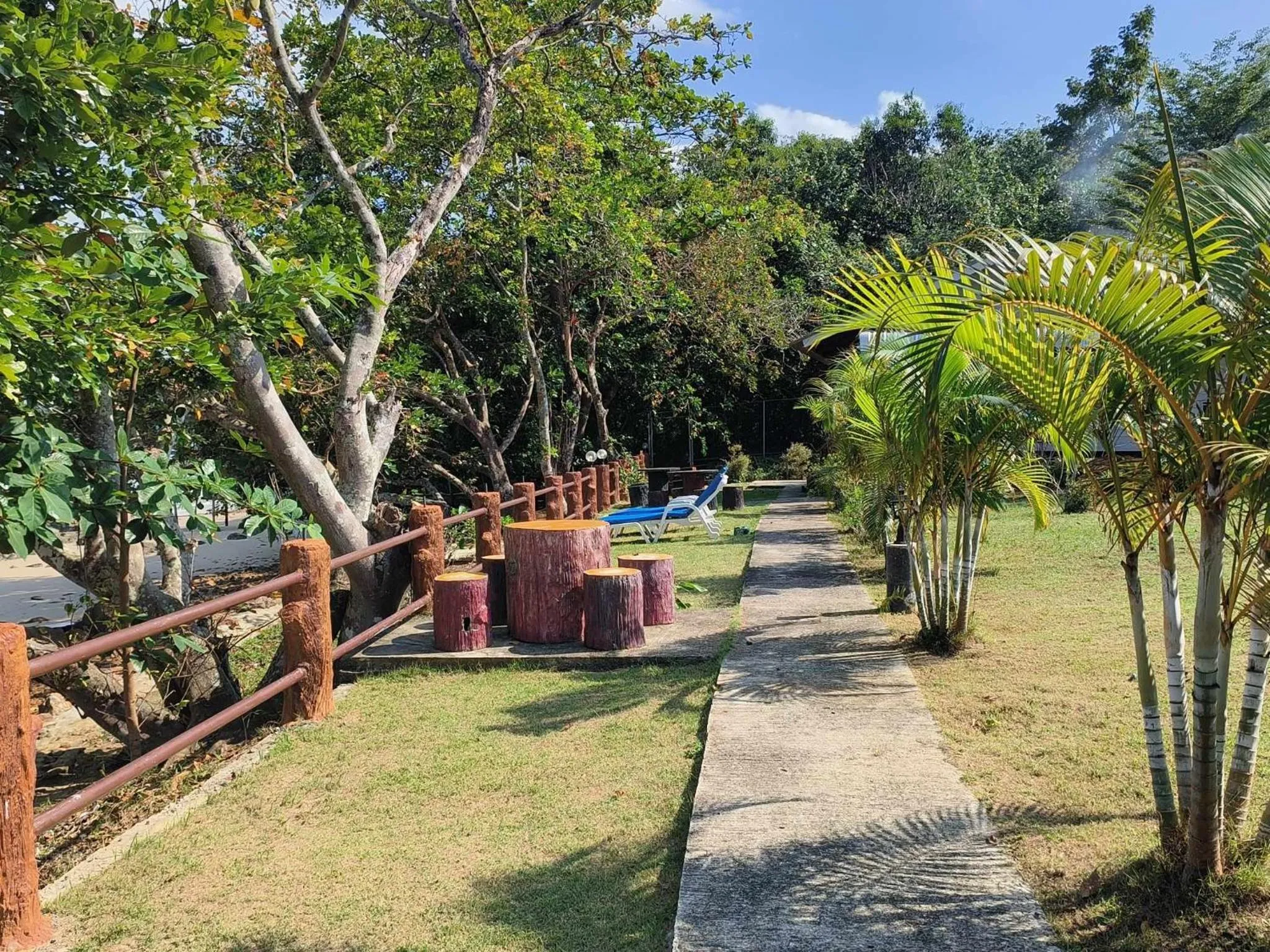 Sunrise Beach Kohyao Resort