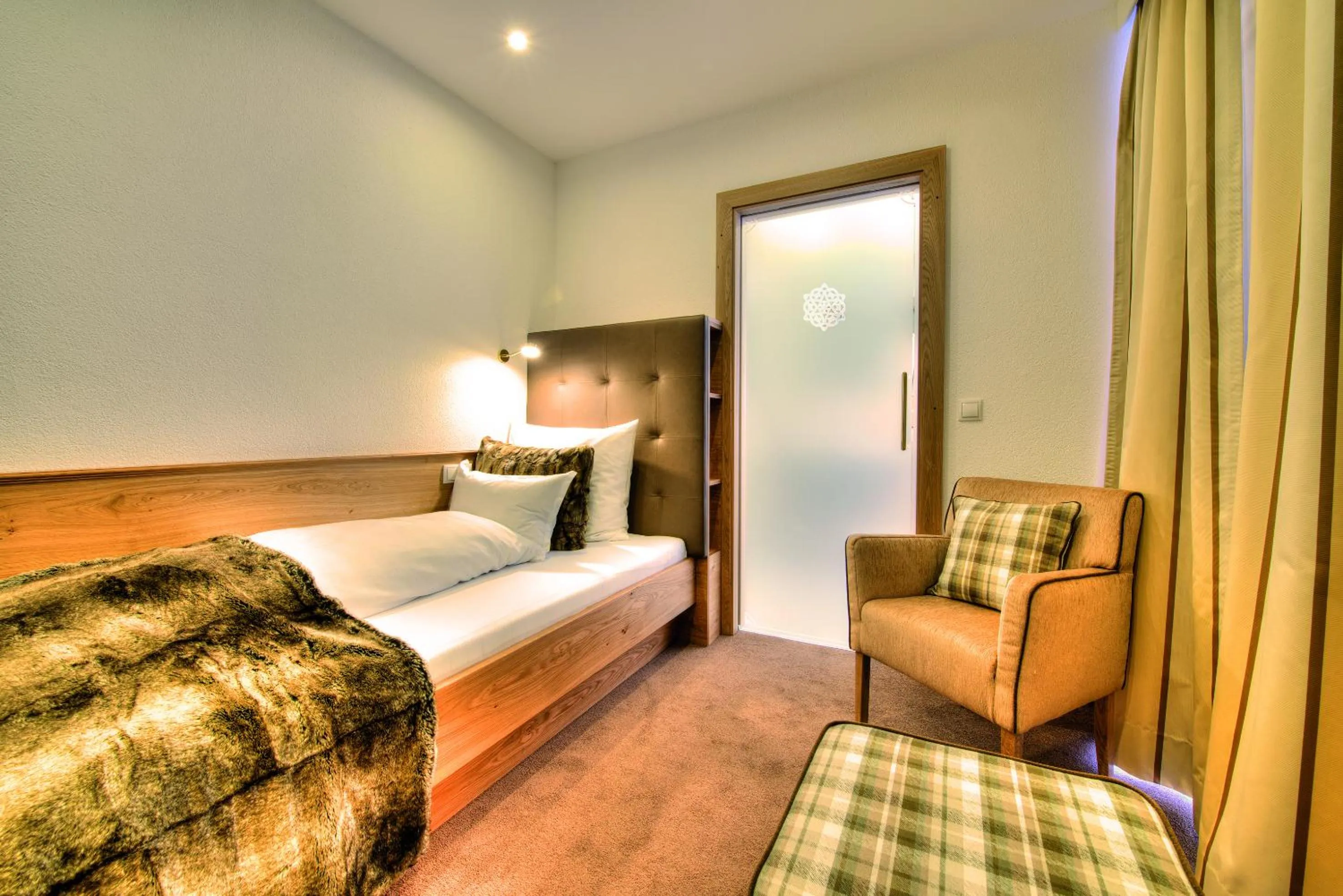 Bedroom, Bed in Hotel Garni Urezza