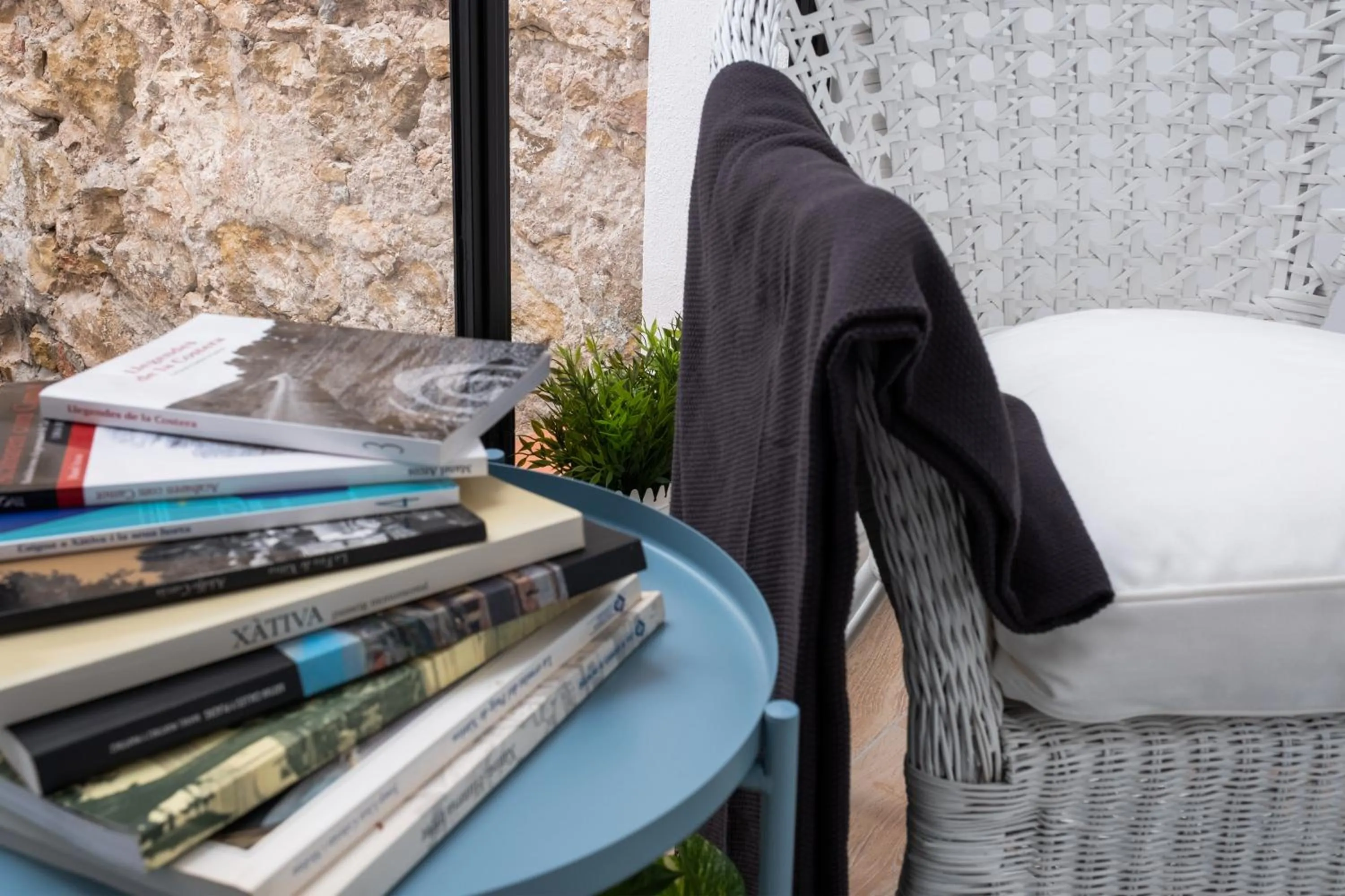 Living room in GOMEZ ROOMS