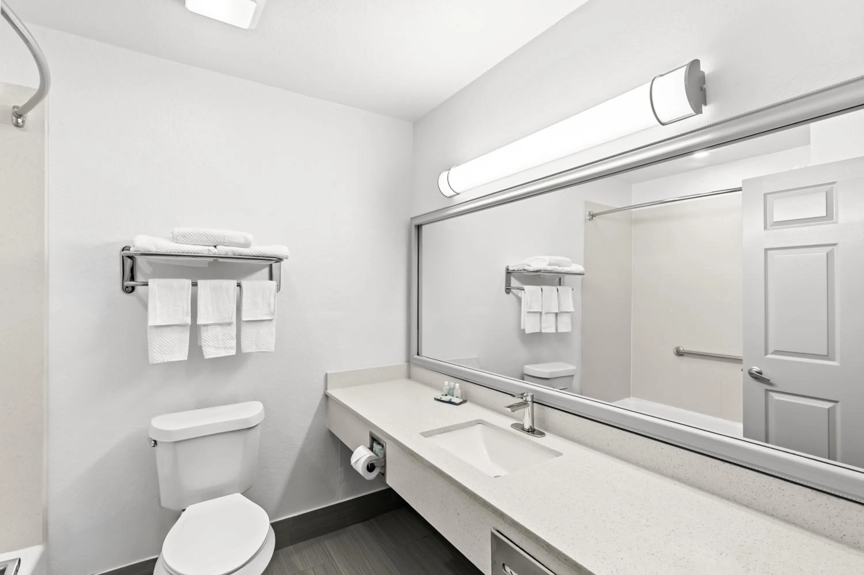 Bathroom in Quality Inn Bastrop