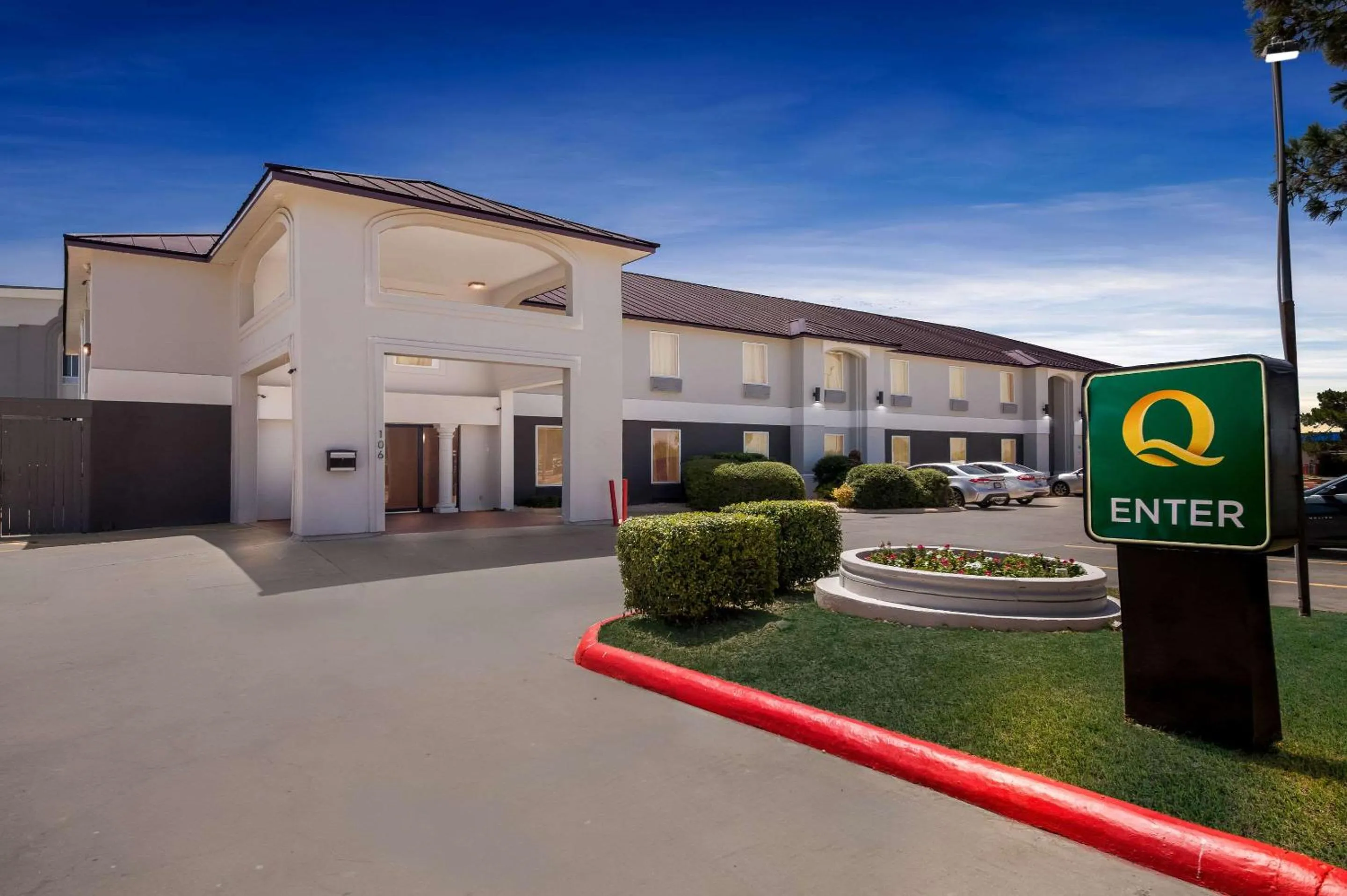 Property building in Quality Inn Bastrop