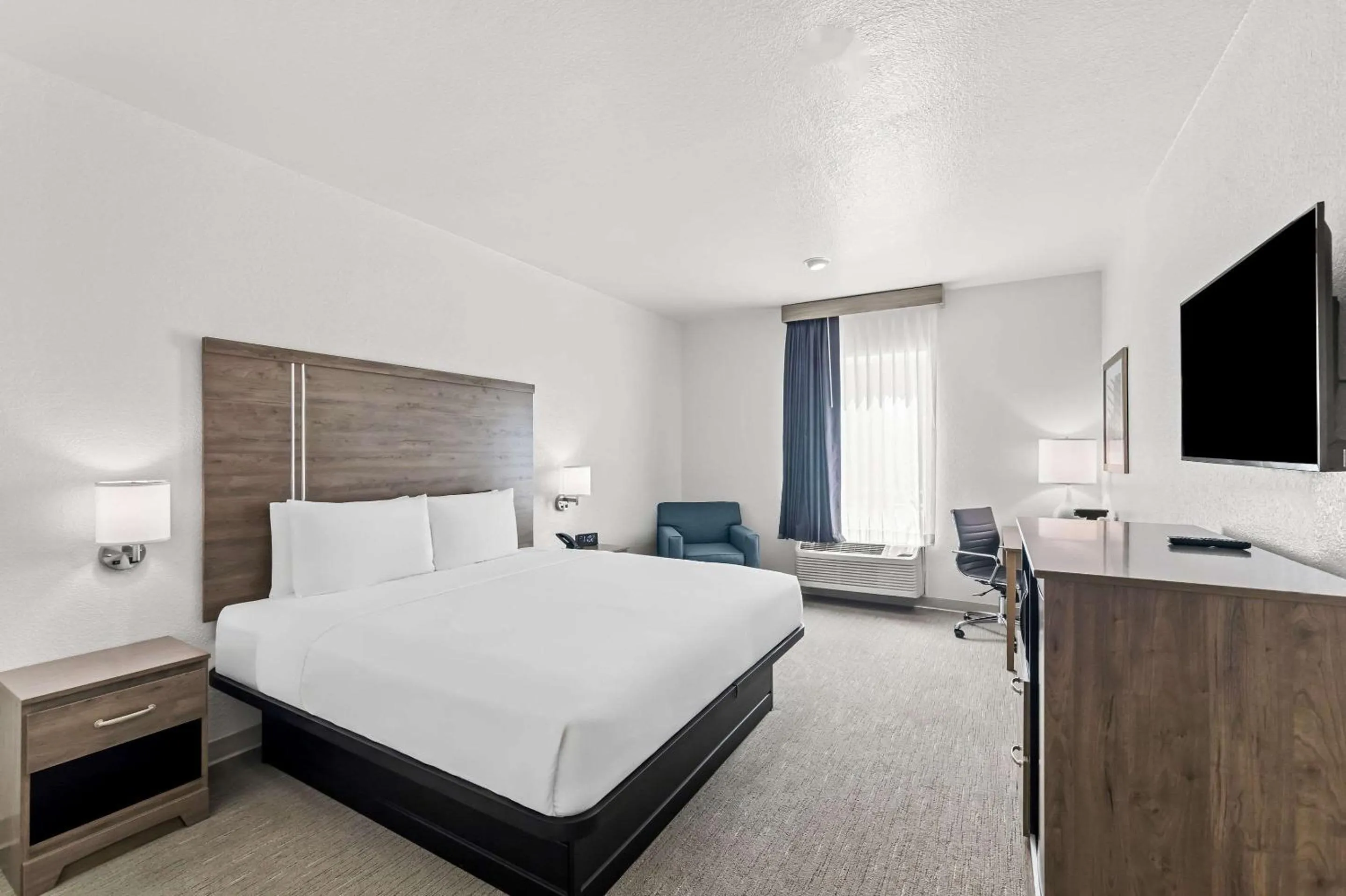 Bedroom, Bed in Quality Inn Bastrop