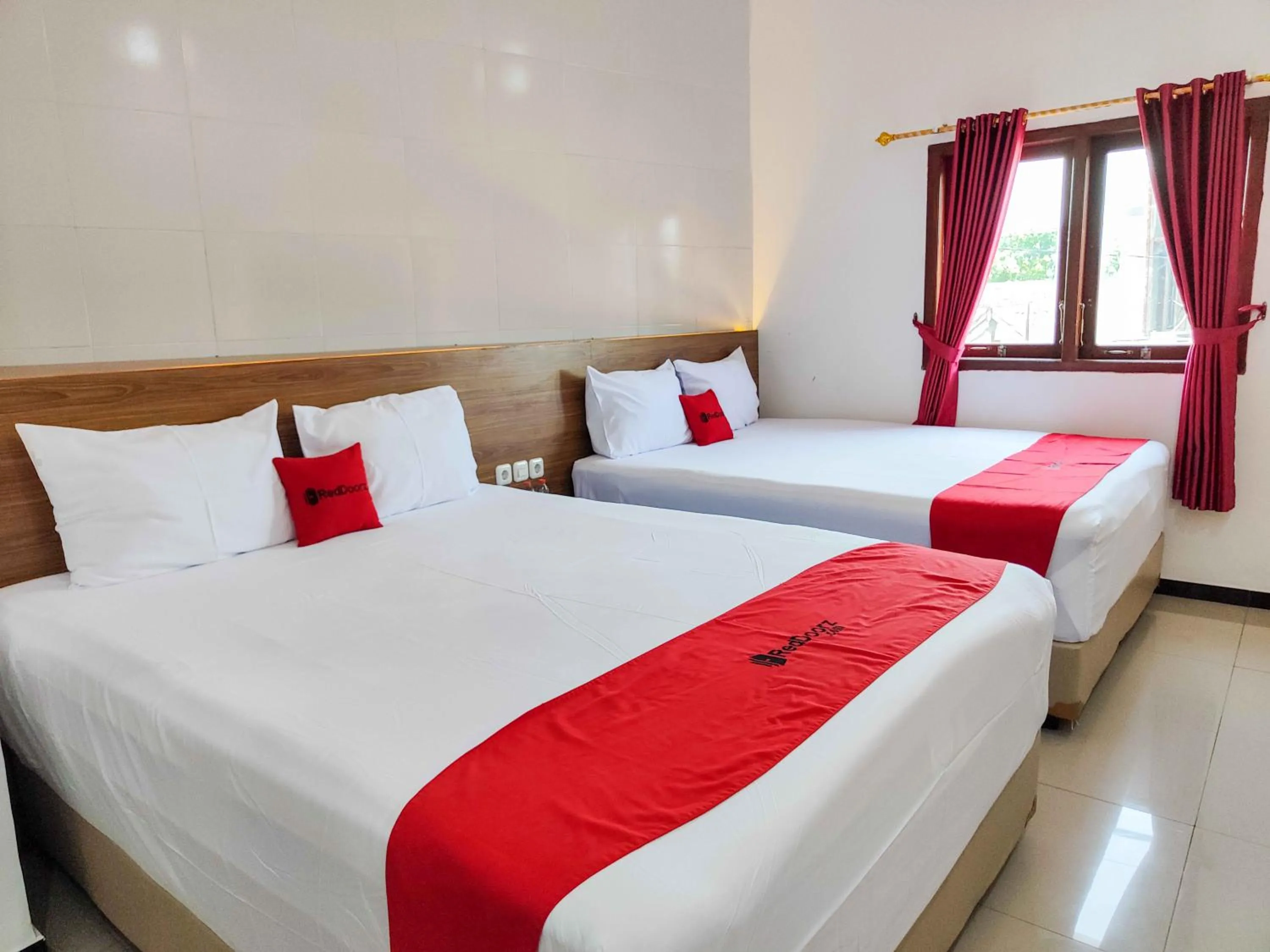 Bedroom, Bed in RedDoorz near Prambanan Temple