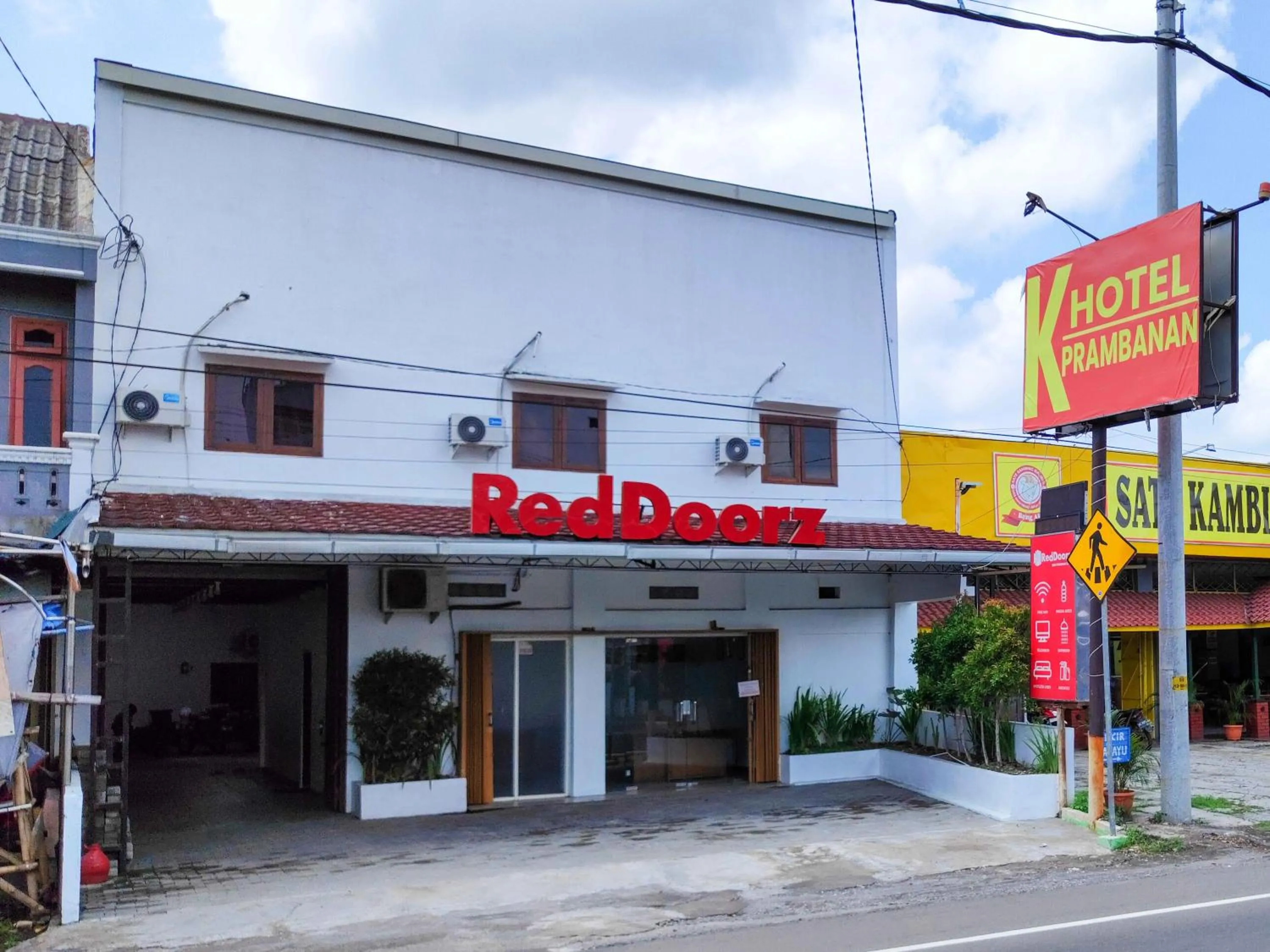 Property building in RedDoorz near Prambanan Temple