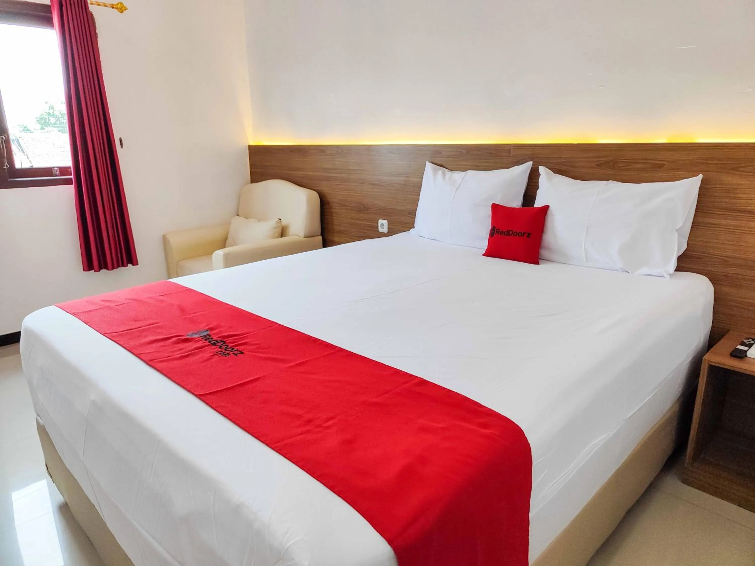 Bedroom, Bed in RedDoorz near Prambanan Temple