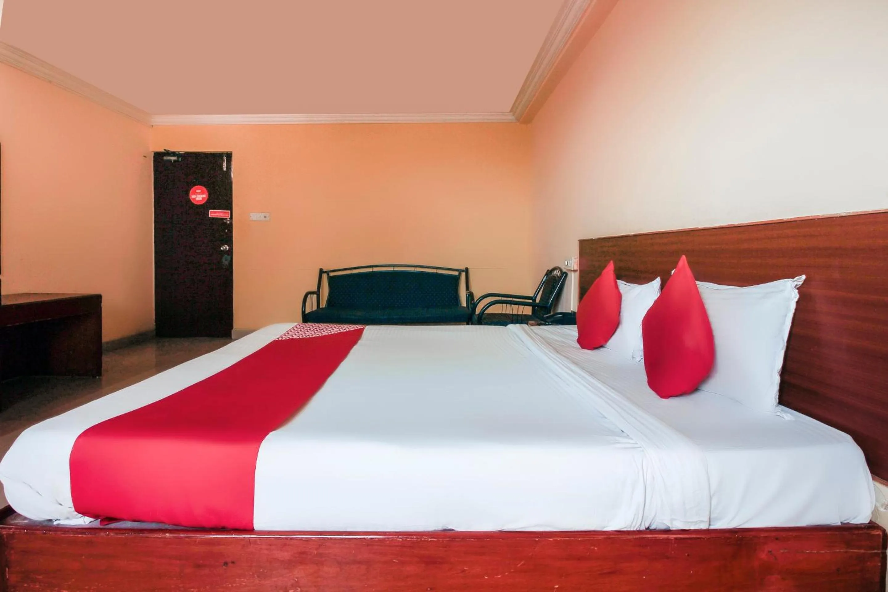 Bedroom, Bed in Hotel O Priya Residency