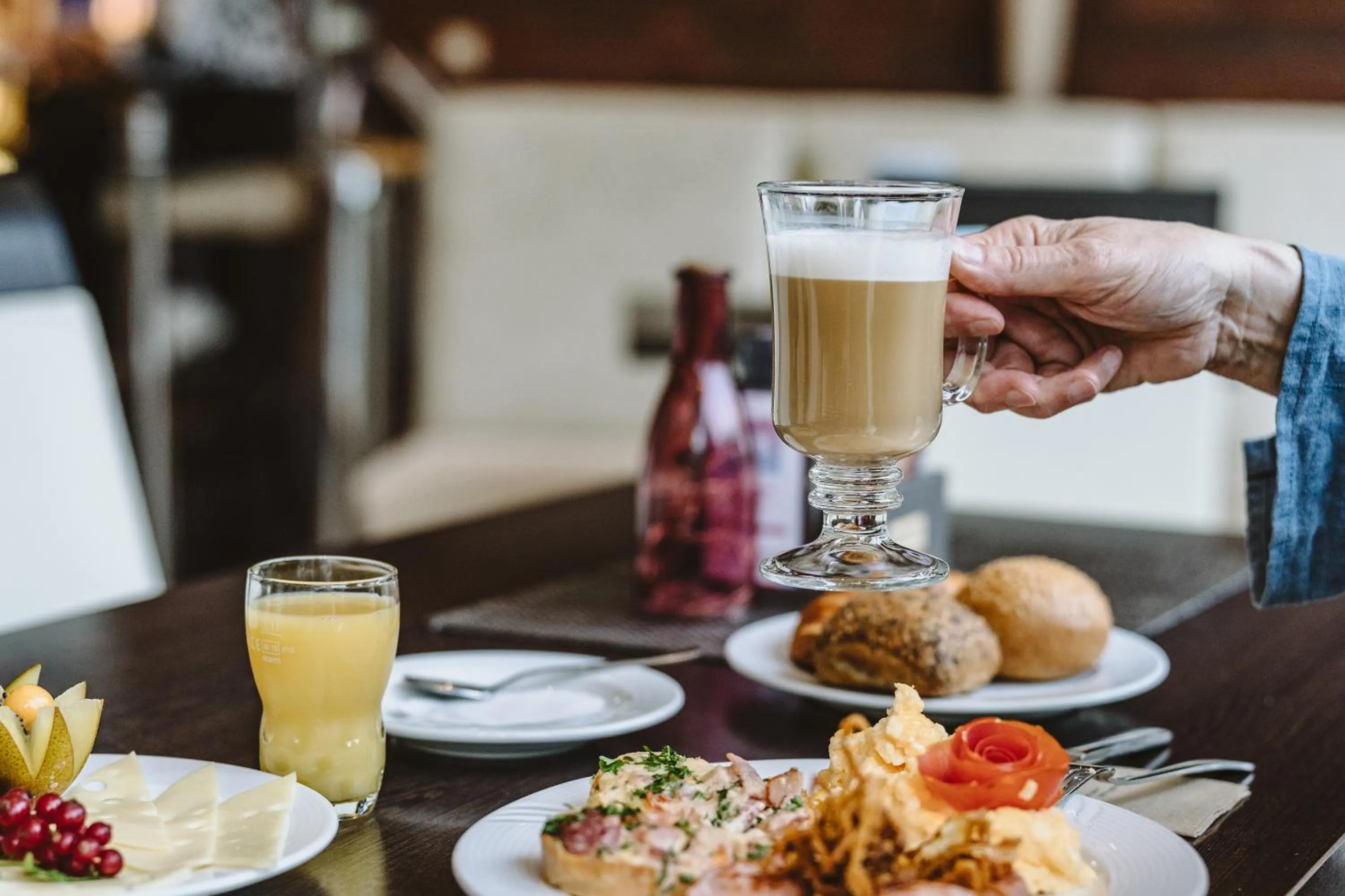 Restaurant/places to eat in Hotel Gustav-Stresemann-Institut