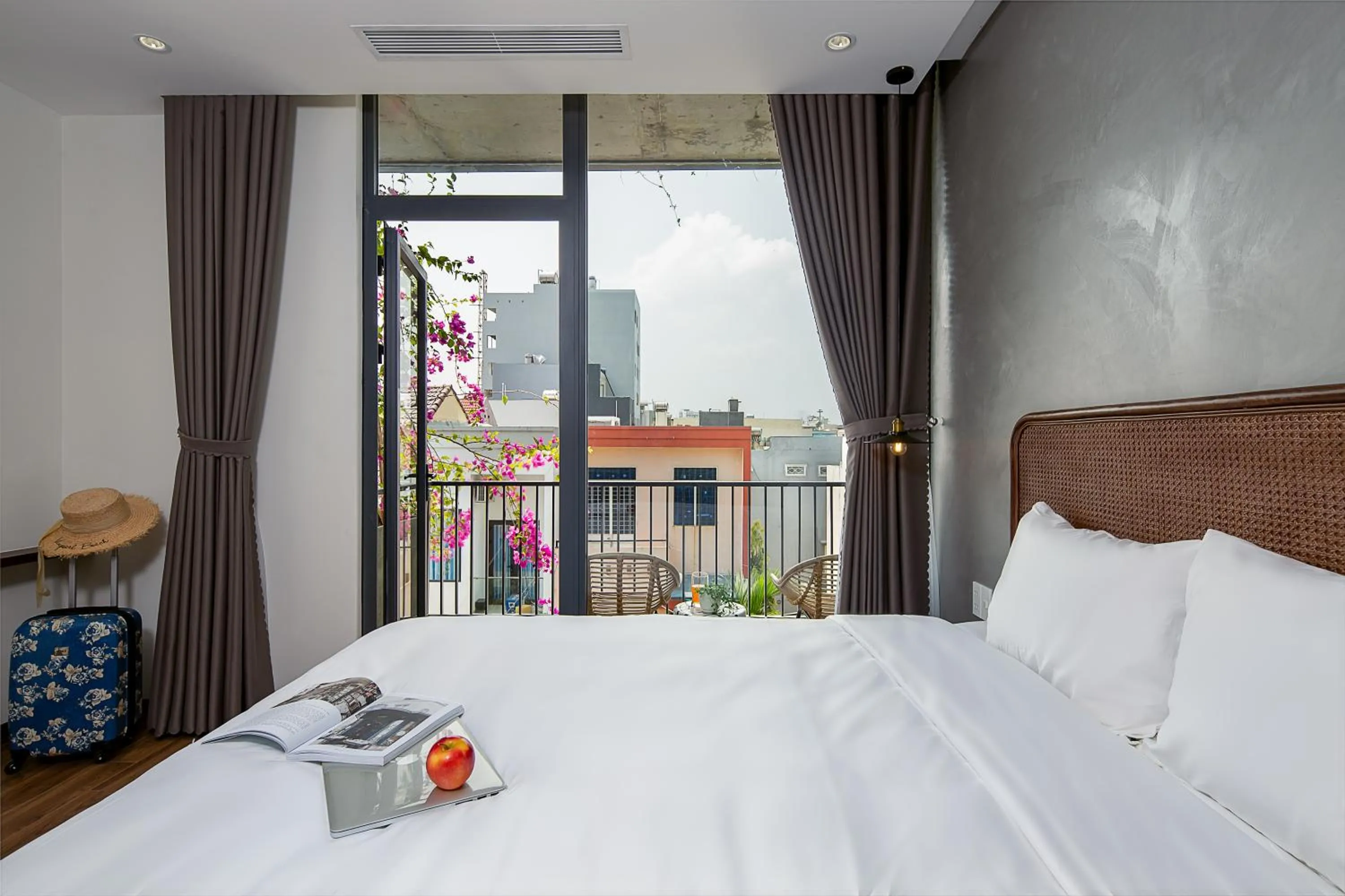 Bed in Tropical House Apartment Da Nang