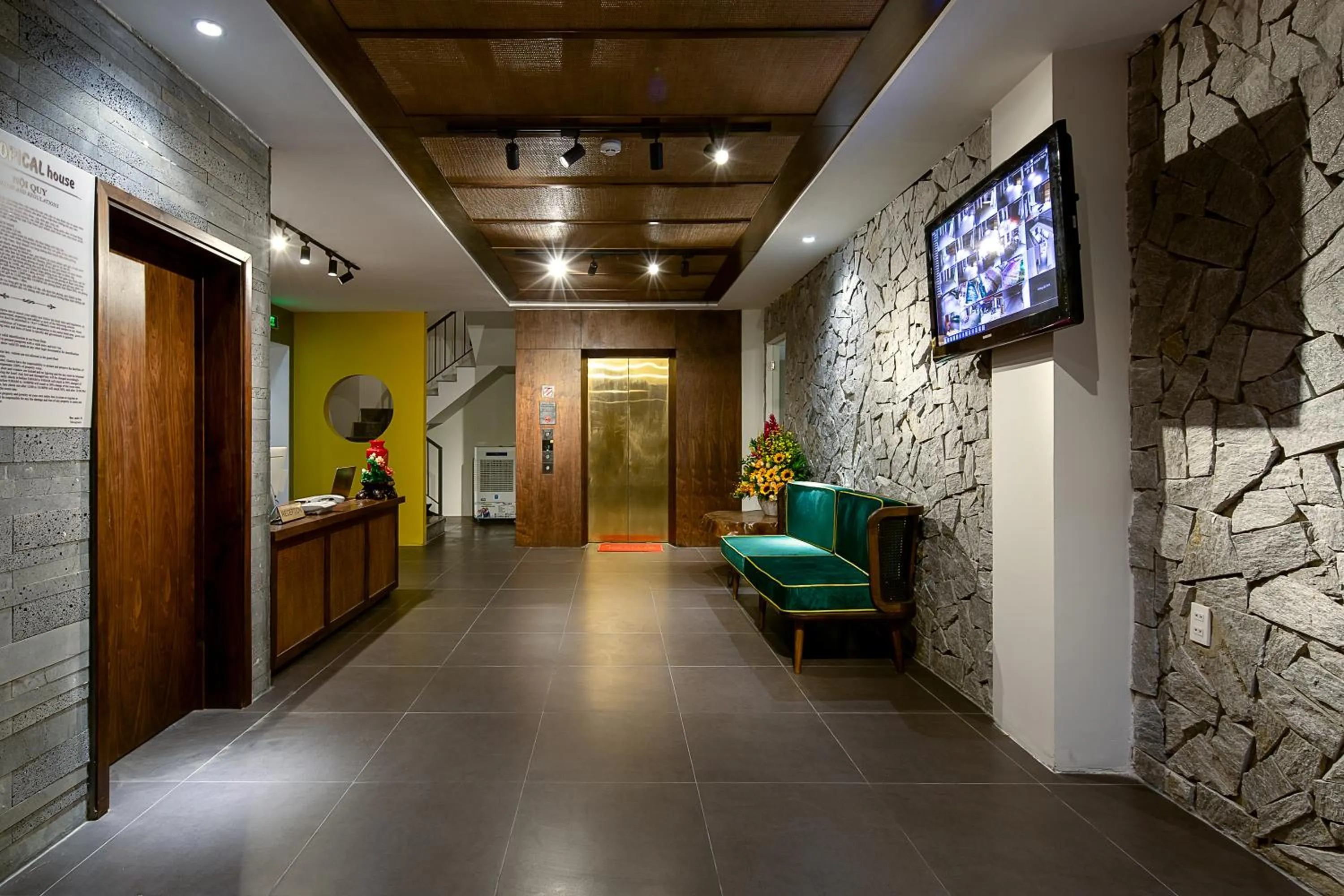 Communal lounge/ TV room in Tropical House Apartment Da Nang