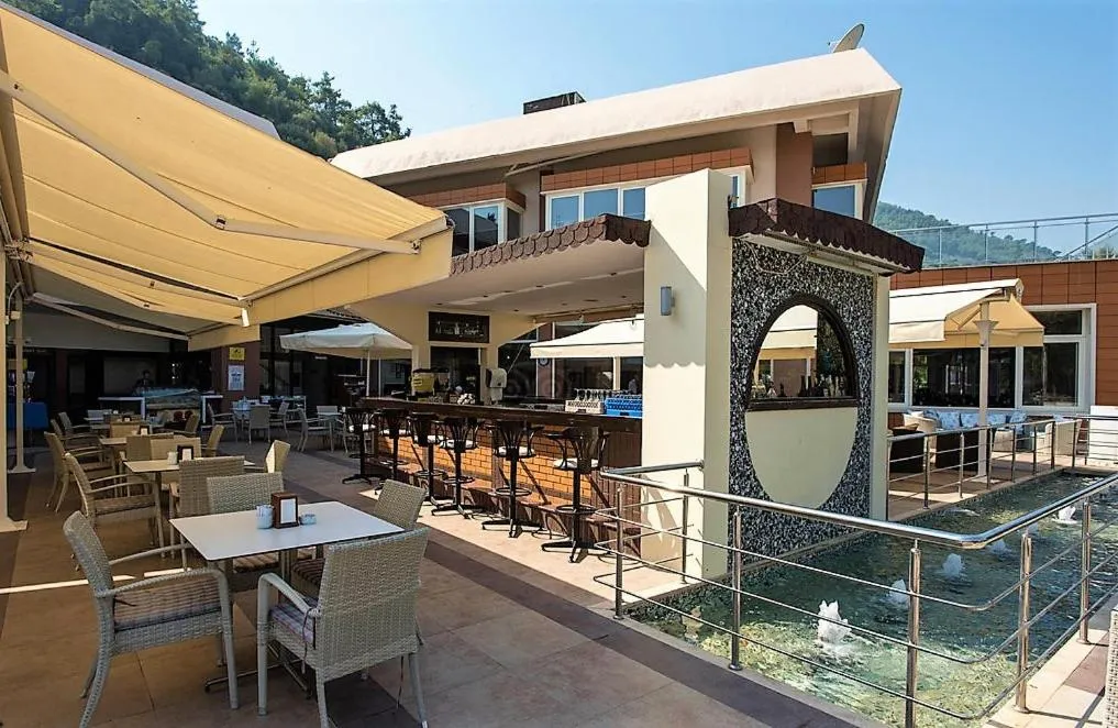 Restaurant/places to eat in Balcova Termal Hotel