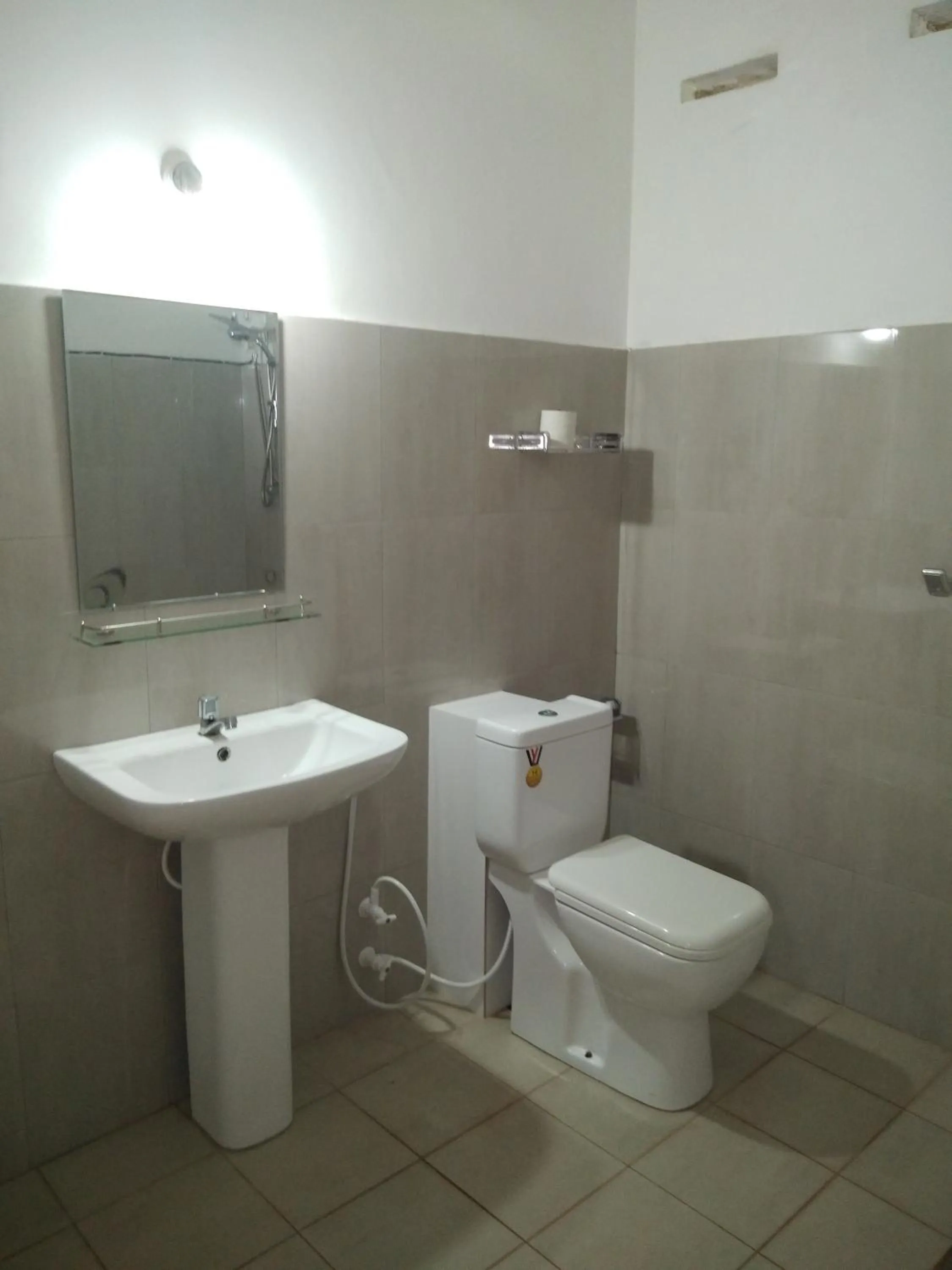 Bathroom in New SeaSide Inn Hikkaduwa