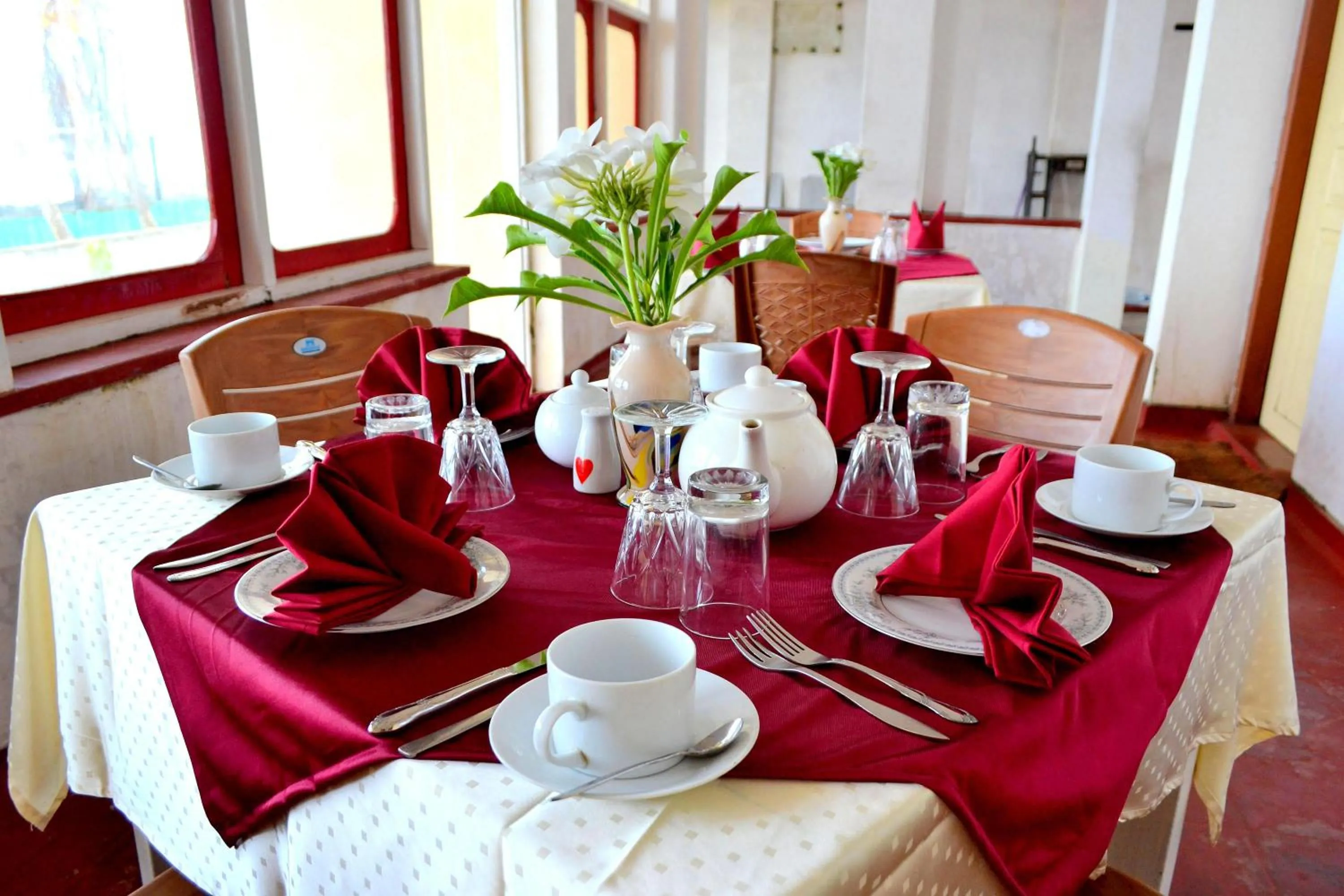 Restaurant/places to eat in New SeaSide Inn Hikkaduwa