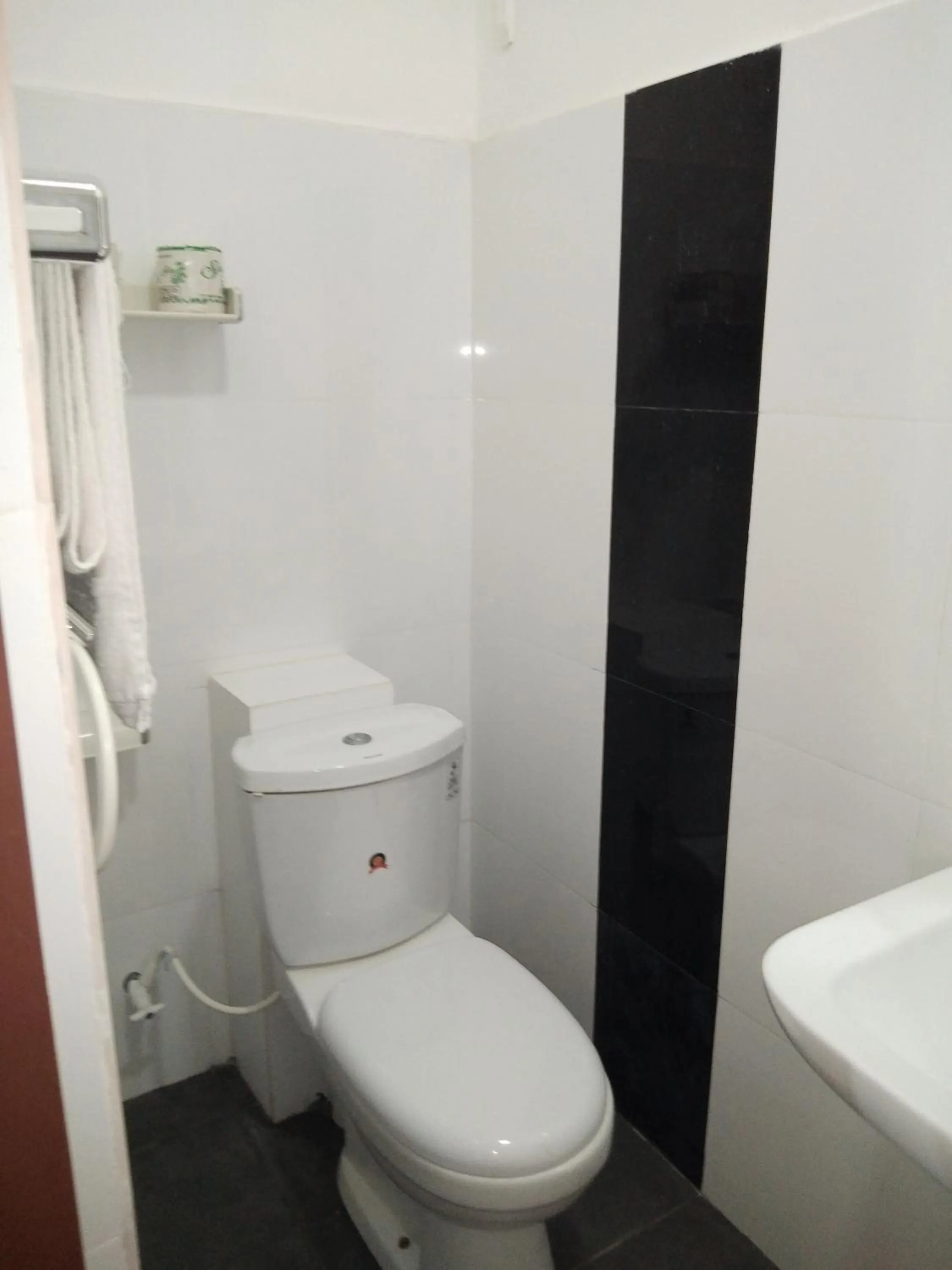 Bathroom in New SeaSide Inn Hikkaduwa