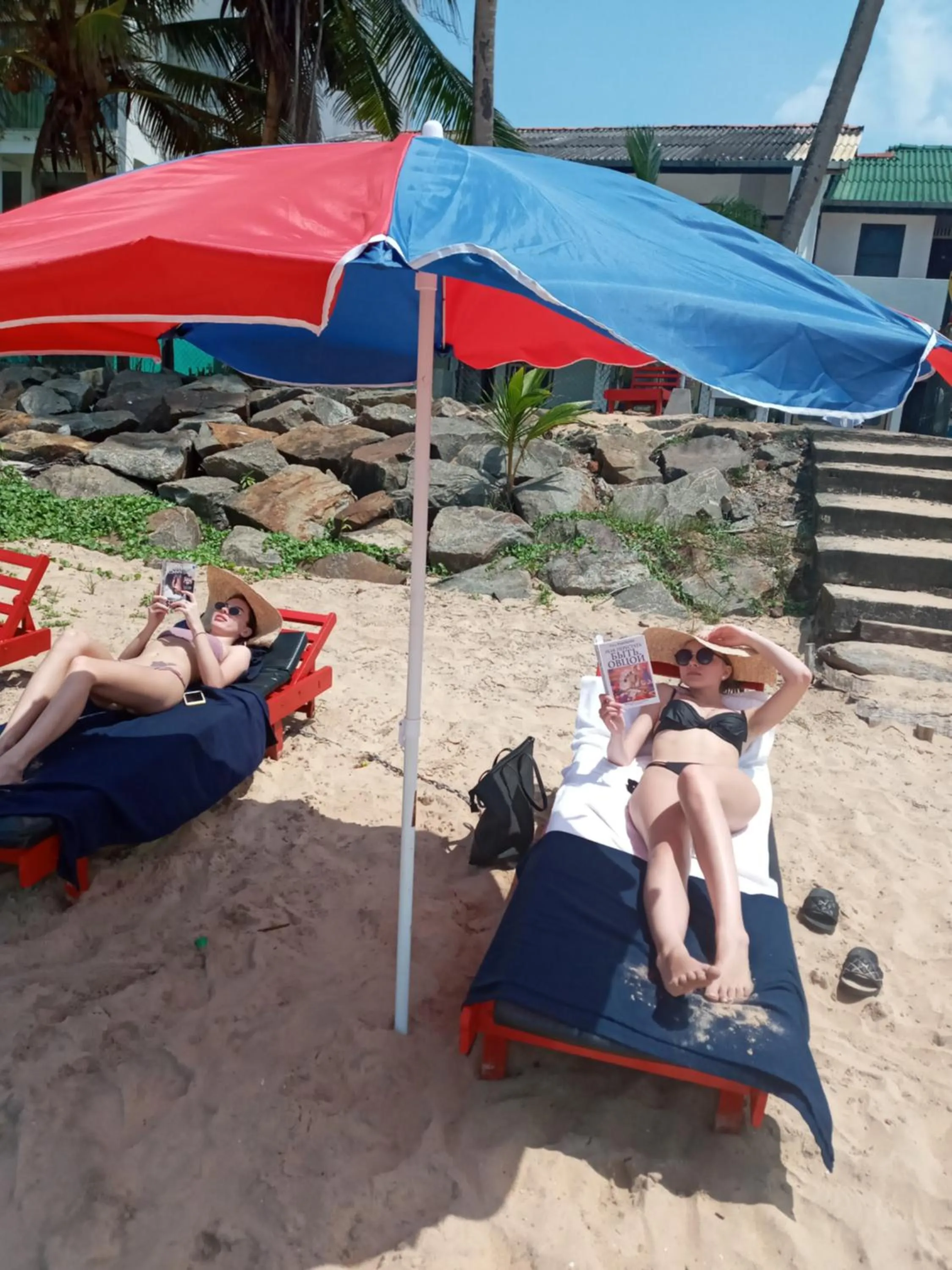 sunbed in New SeaSide Inn Hikkaduwa