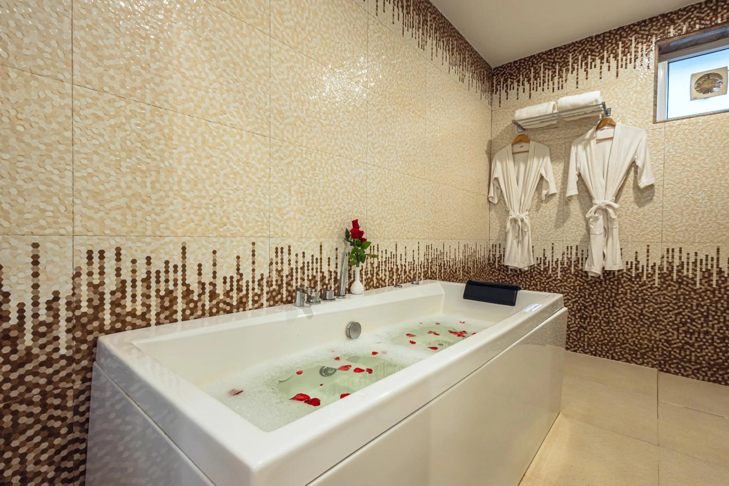 Bathroom in Salcete Beach Resort