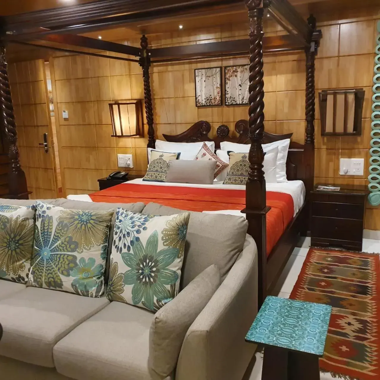 Suite Room in Salcete Beach Resort Suite Room in Salcete Beach Resort