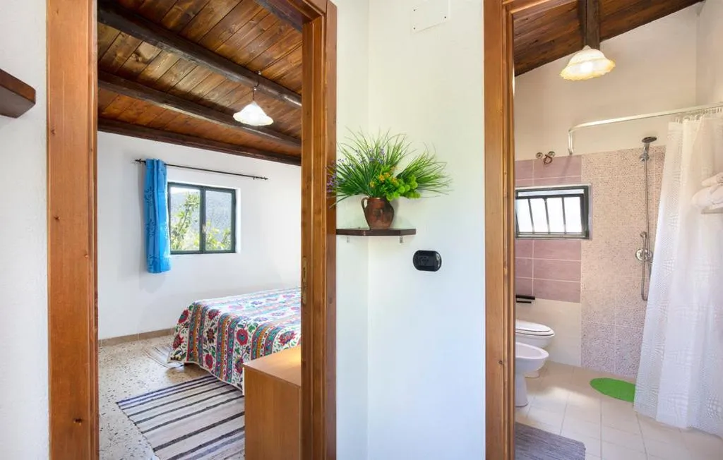 Photo of the whole room, Bed in Magia dell'Aspromonte