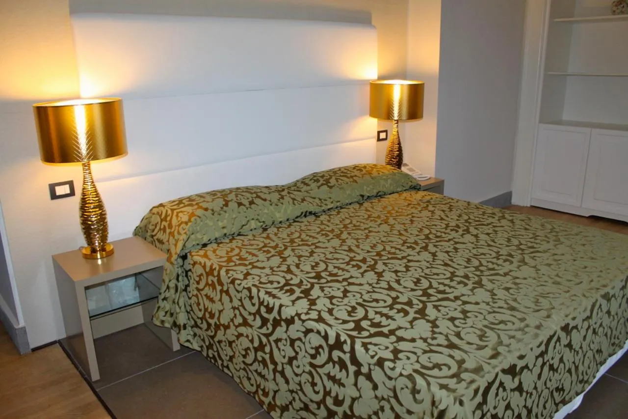 Photo of the whole room, Bed in Hotel Villa La Colombaia