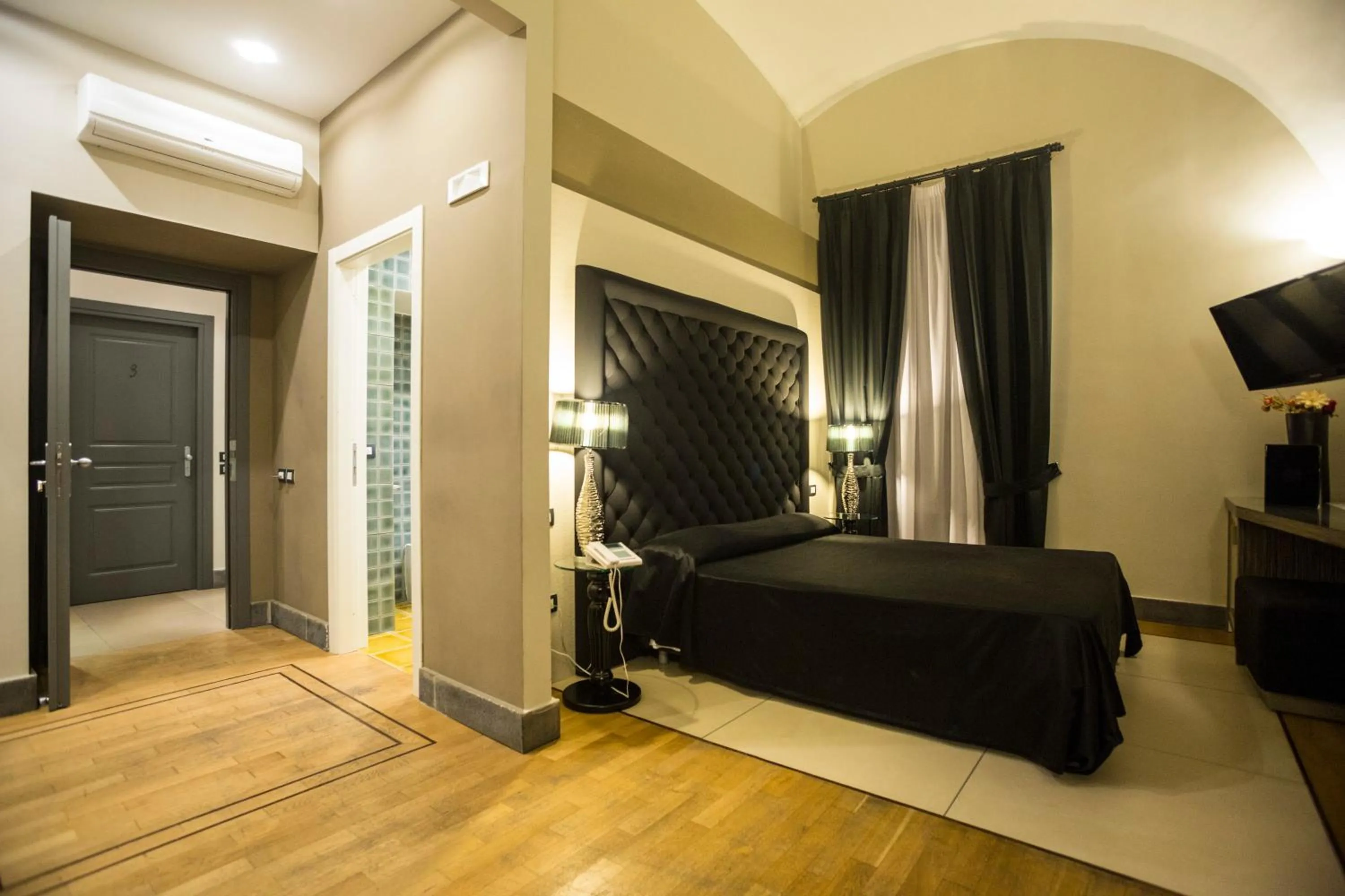 Photo of the whole room, Bed in Hotel Villa La Colombaia