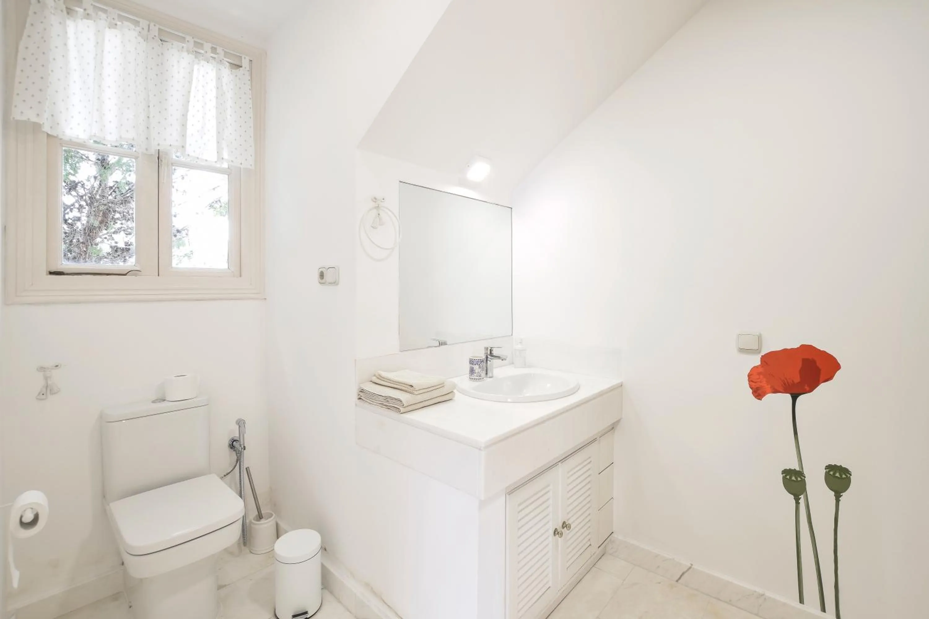 Bathroom in Villa Antumalal B&B