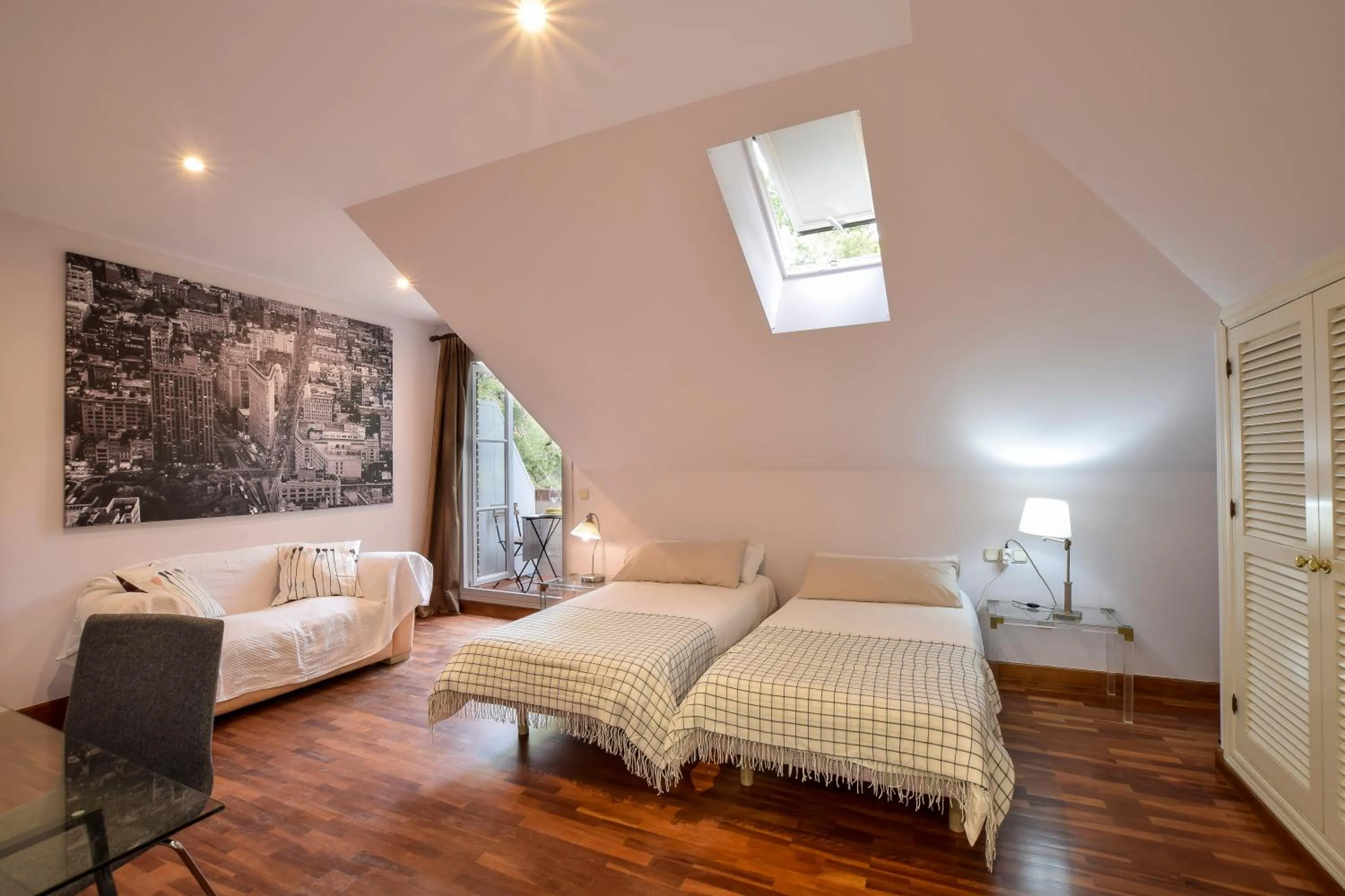 Bedroom in Villa Antumalal B&B