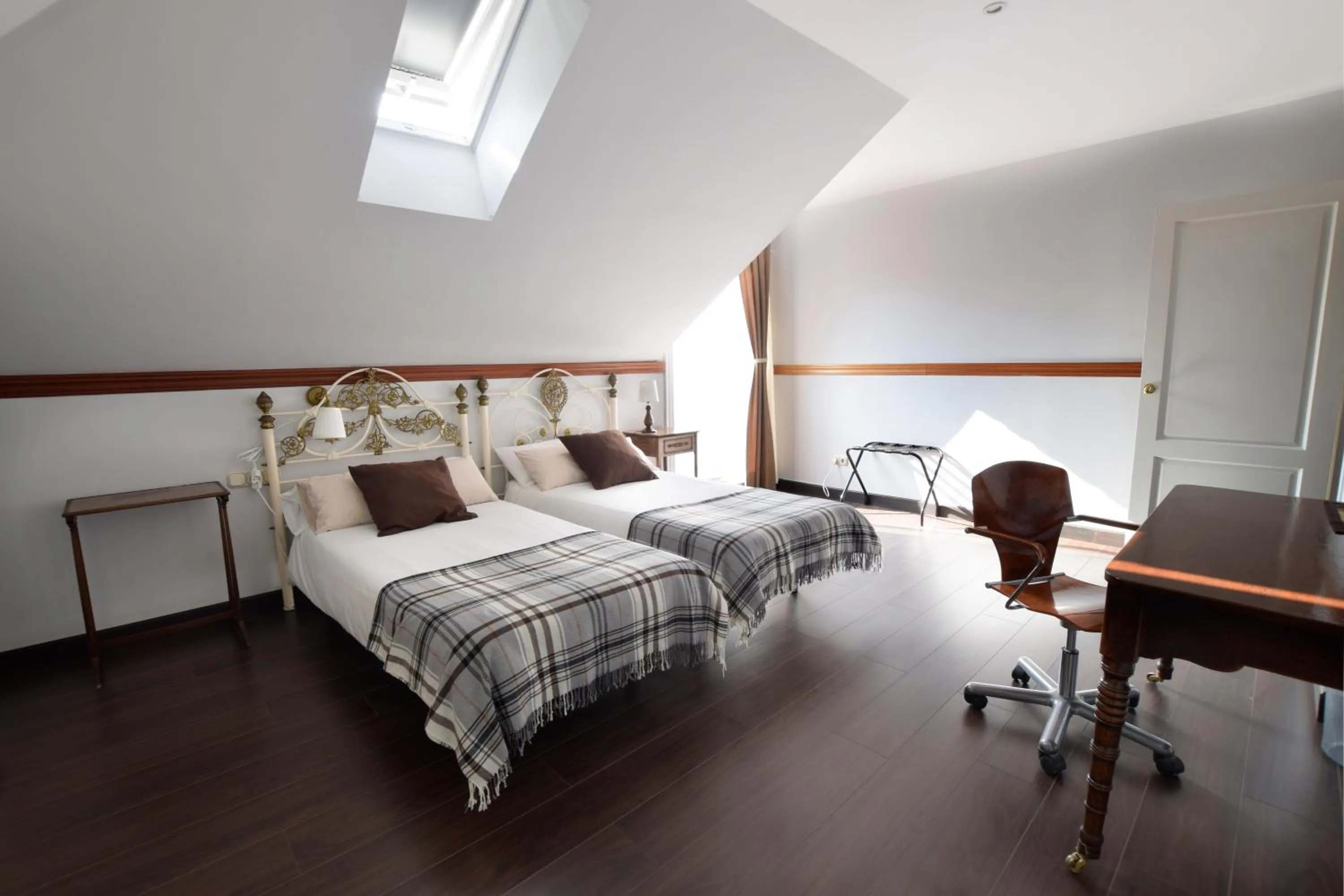 Photo of the whole room in Villa Antumalal B&B