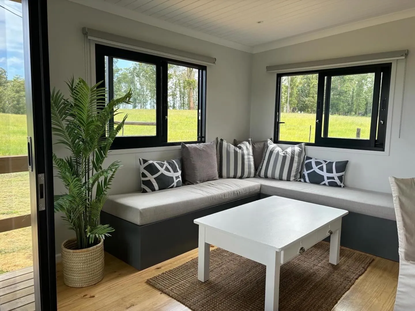 Living room in Oakhurst Farm Cottages