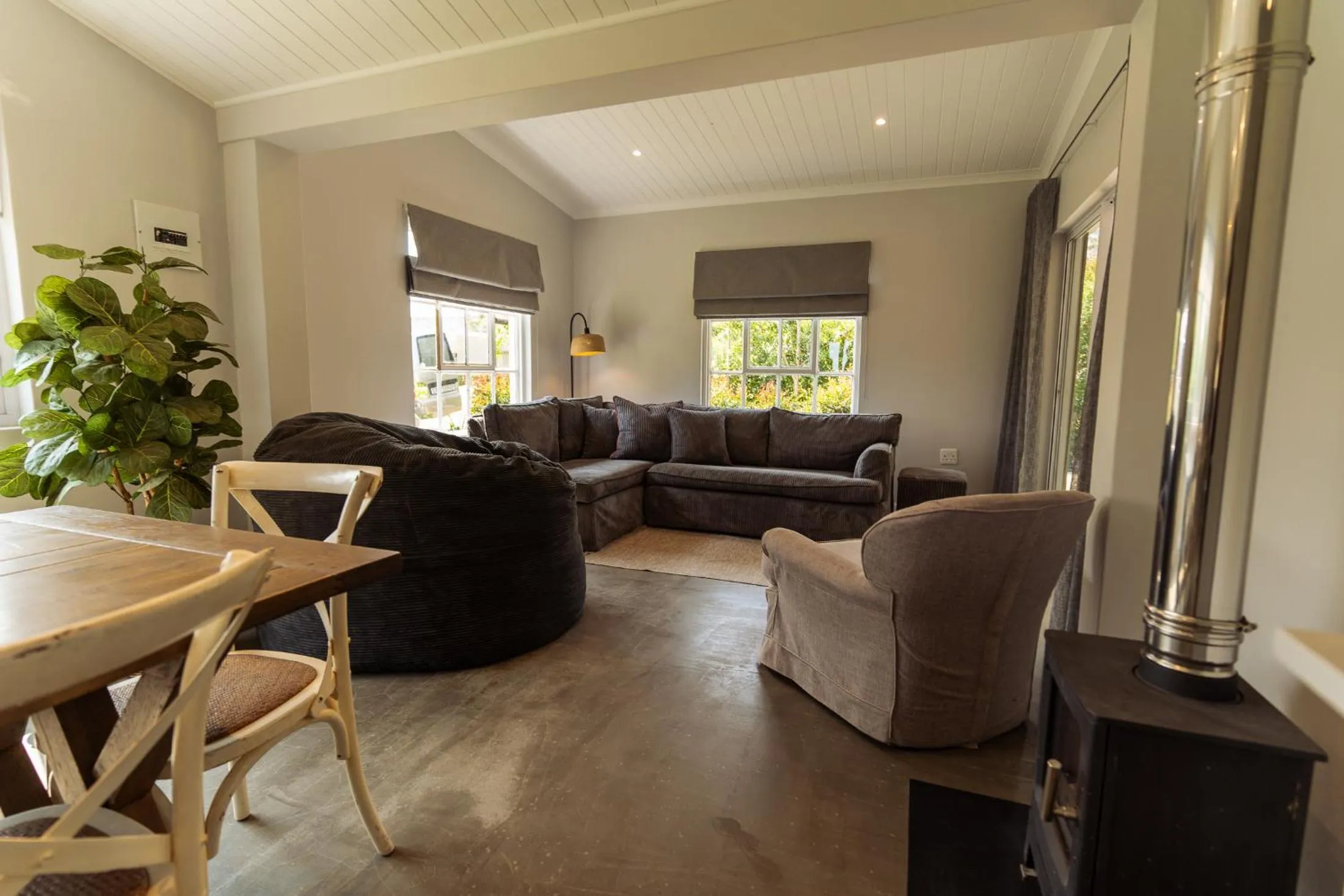Living room in Oakhurst Farm Cottages