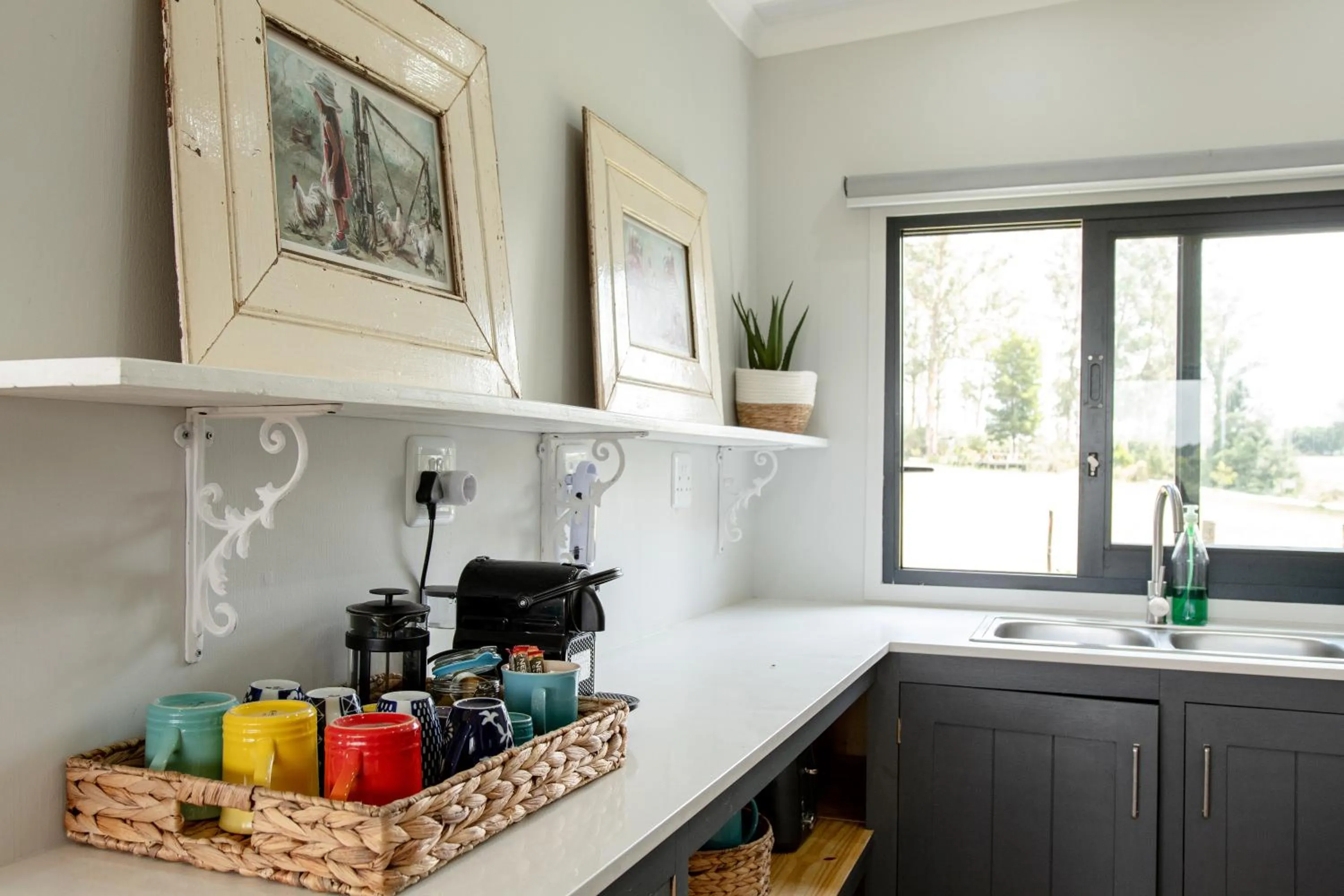 Coffee/tea facilities in Oakhurst Farm Cottages