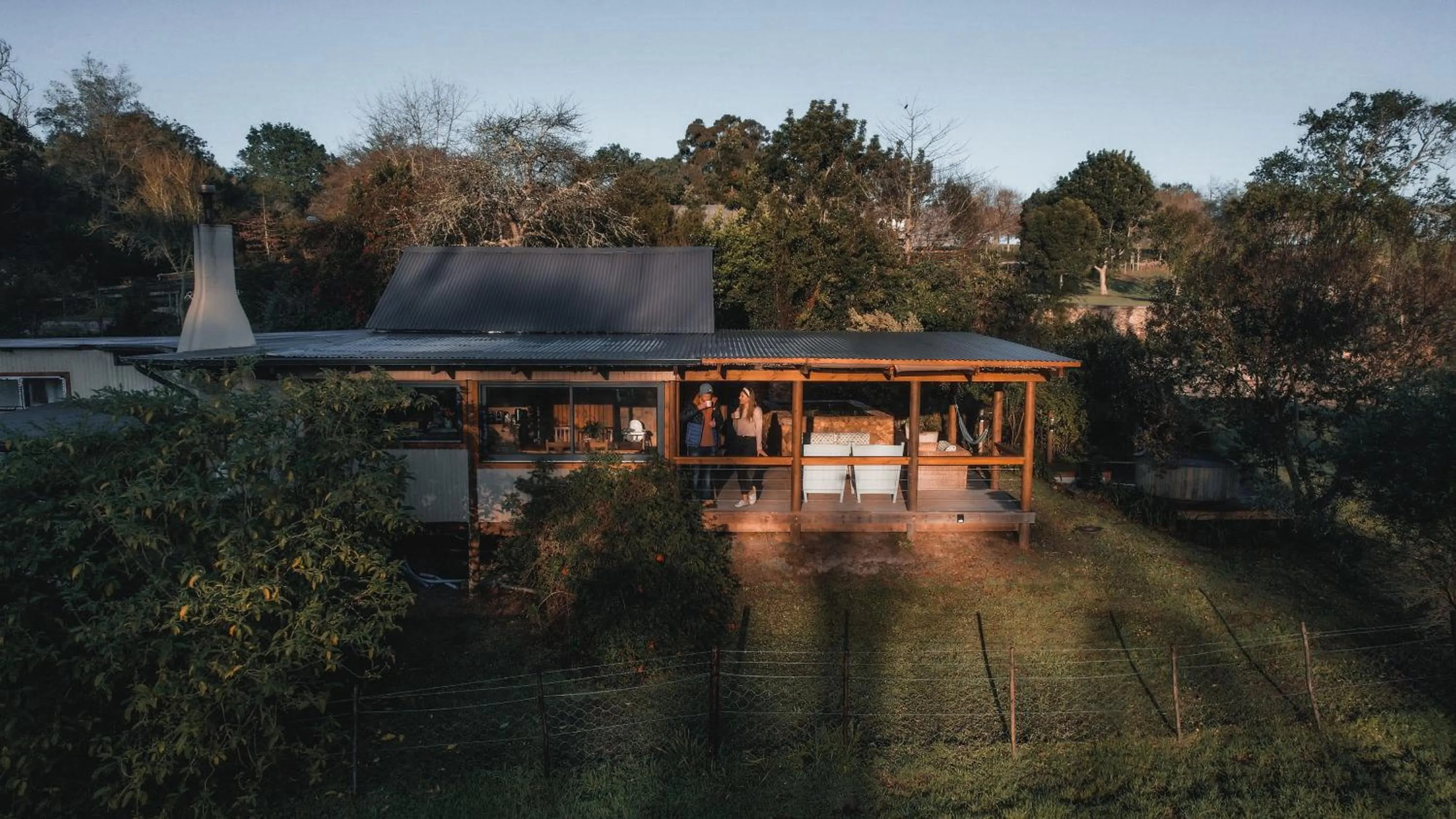 Property building in Oakhurst Farm Cottages