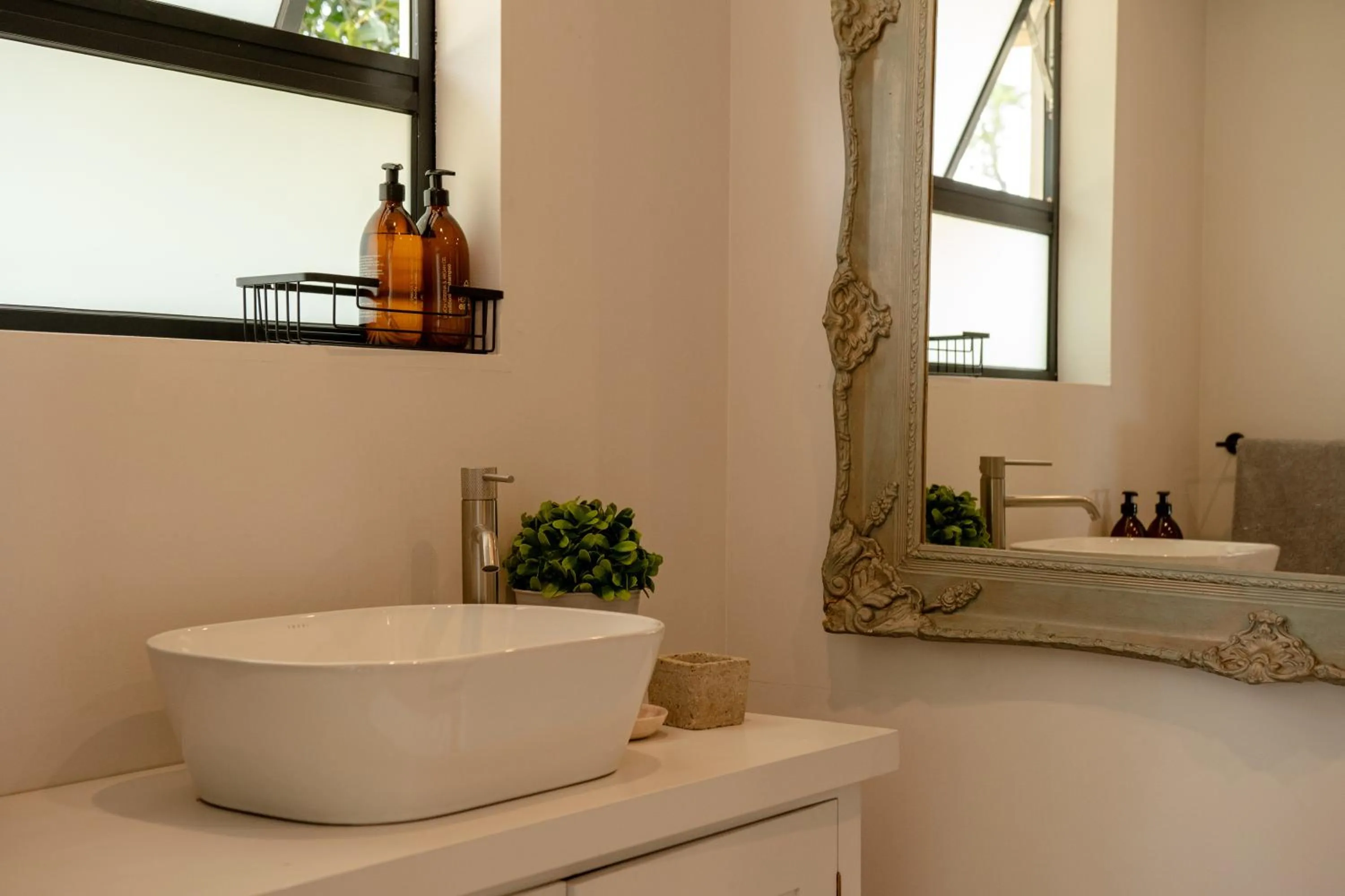 Bathroom in Oakhurst Farm Cottages
