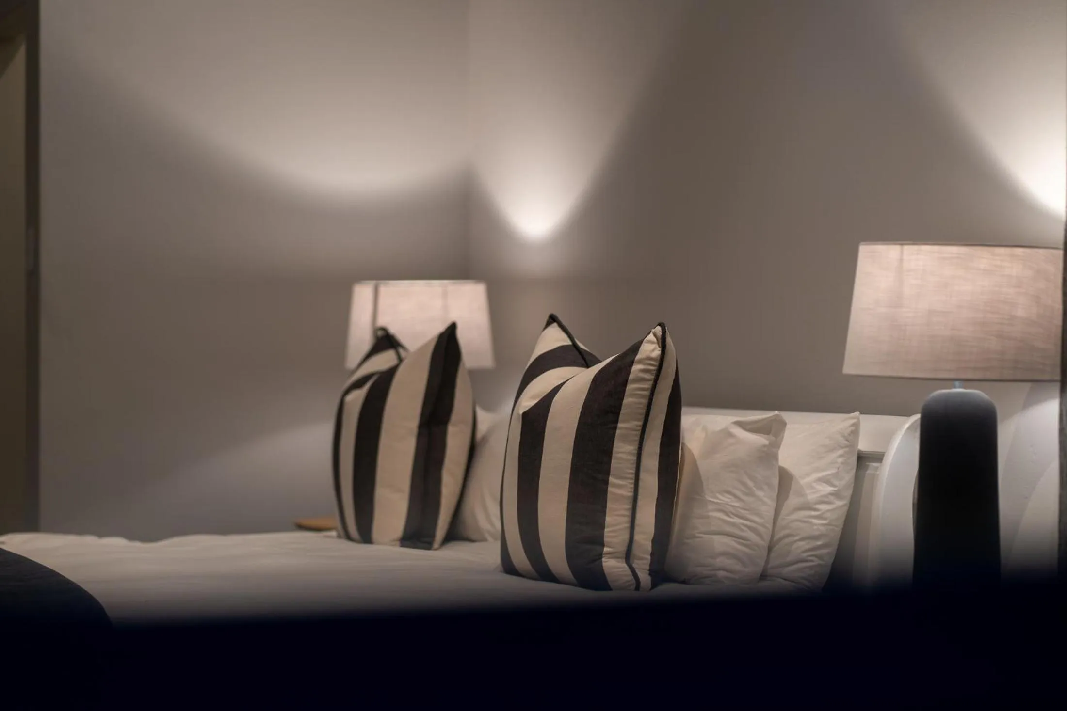 Decorative detail, Bed in Oakhurst Farm Cottages