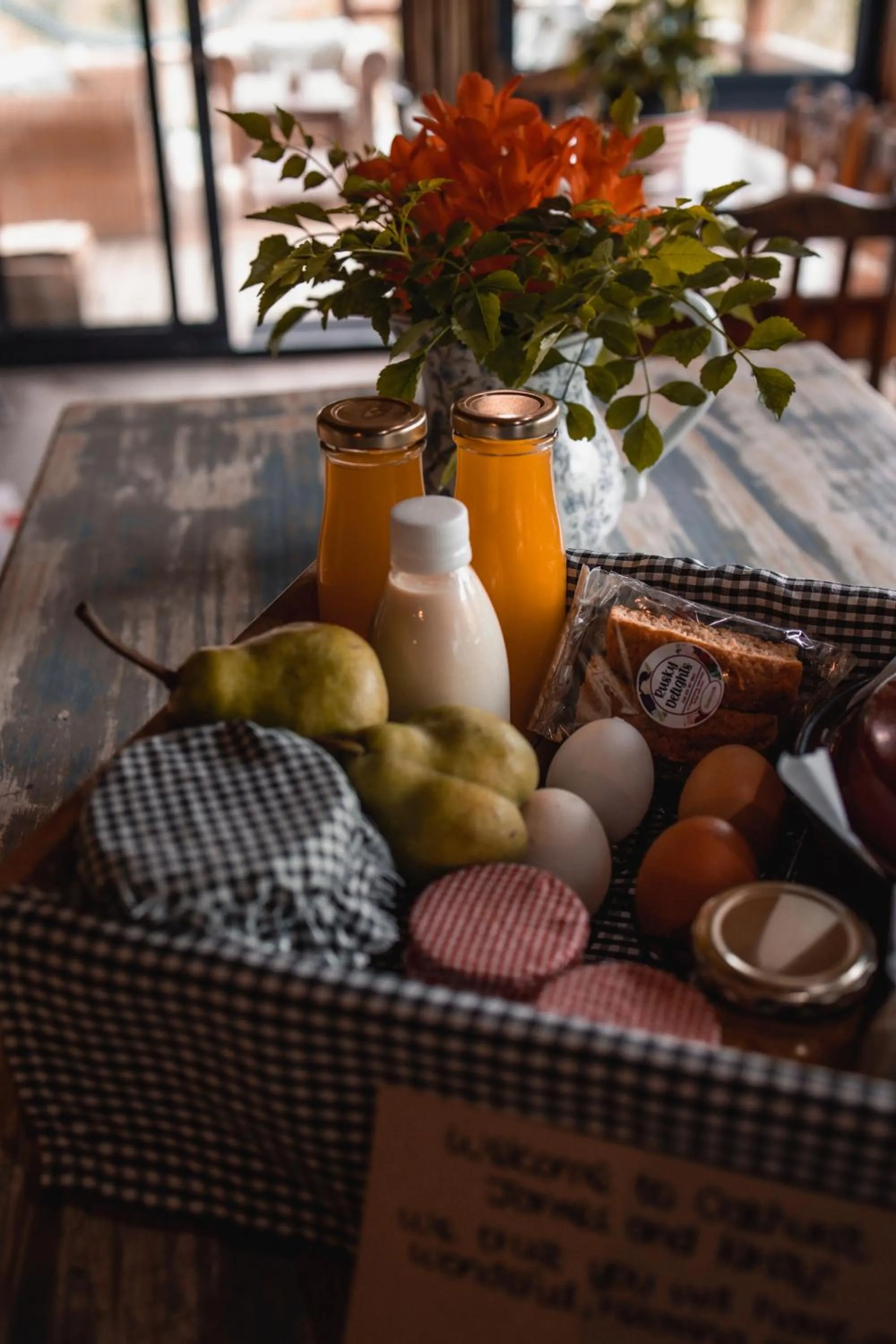 Breakfast in Oakhurst Farm Cottages