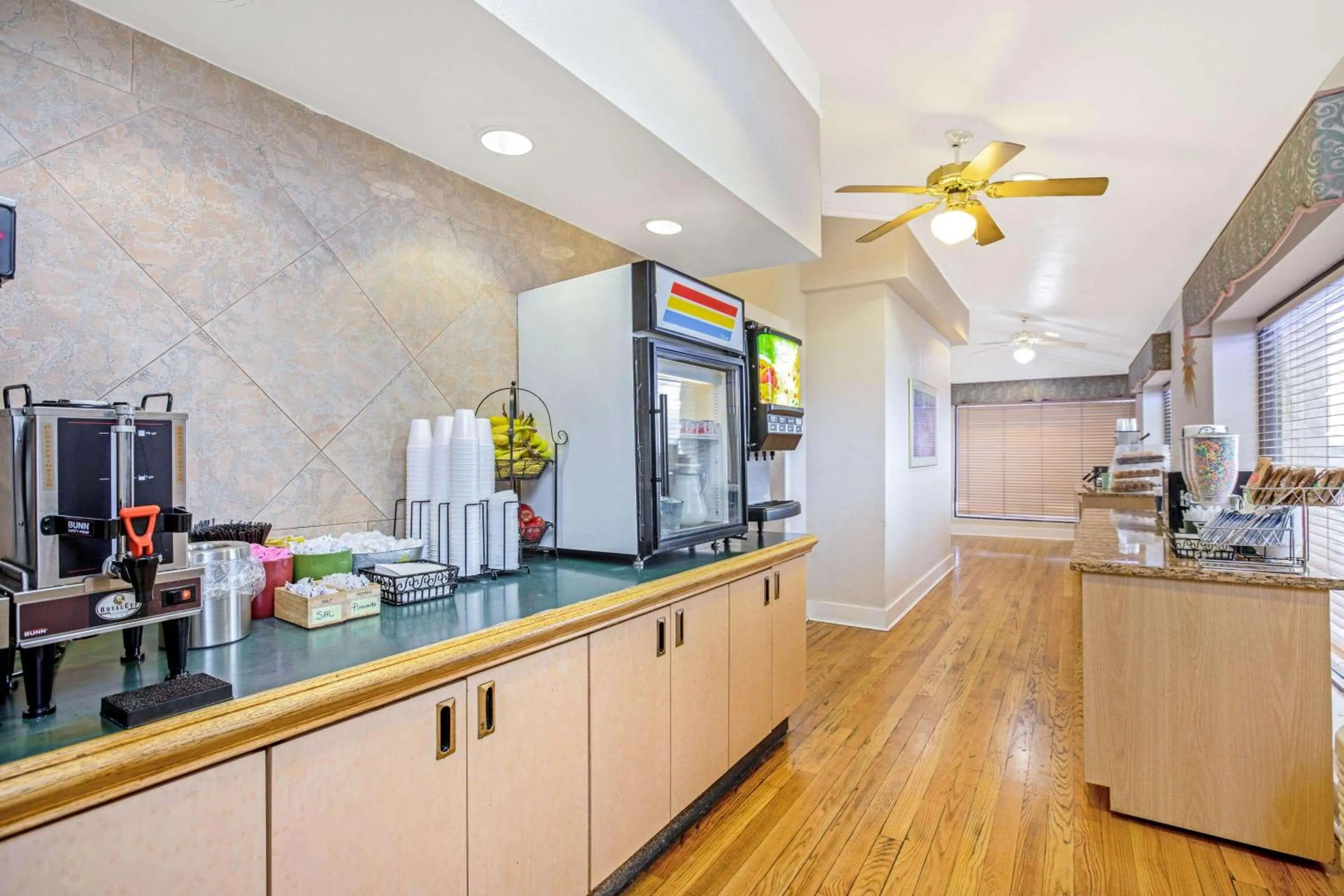 Restaurant/places to eat in La Quinta Inn by Wyndham El Paso Cielo Vista