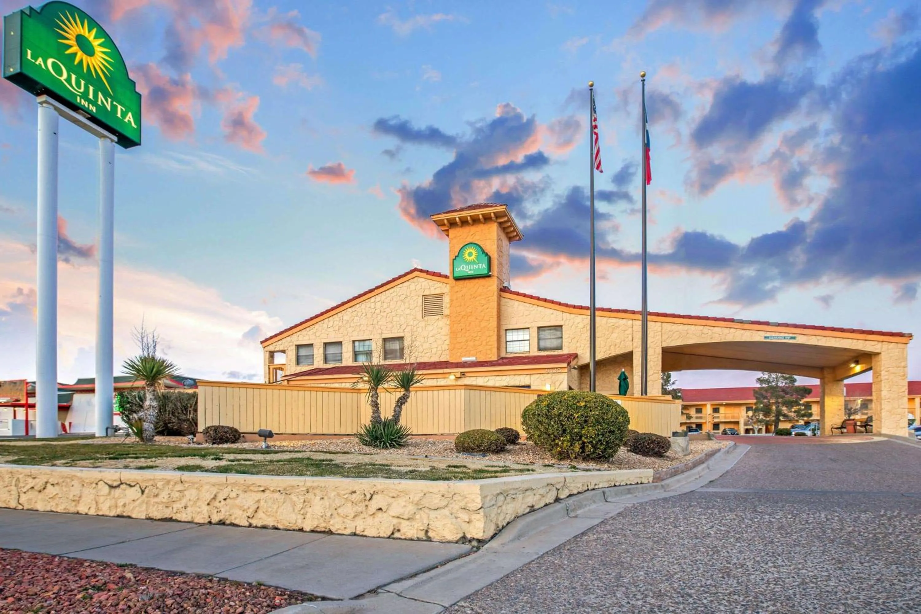 Property building in La Quinta Inn by Wyndham El Paso Cielo Vista