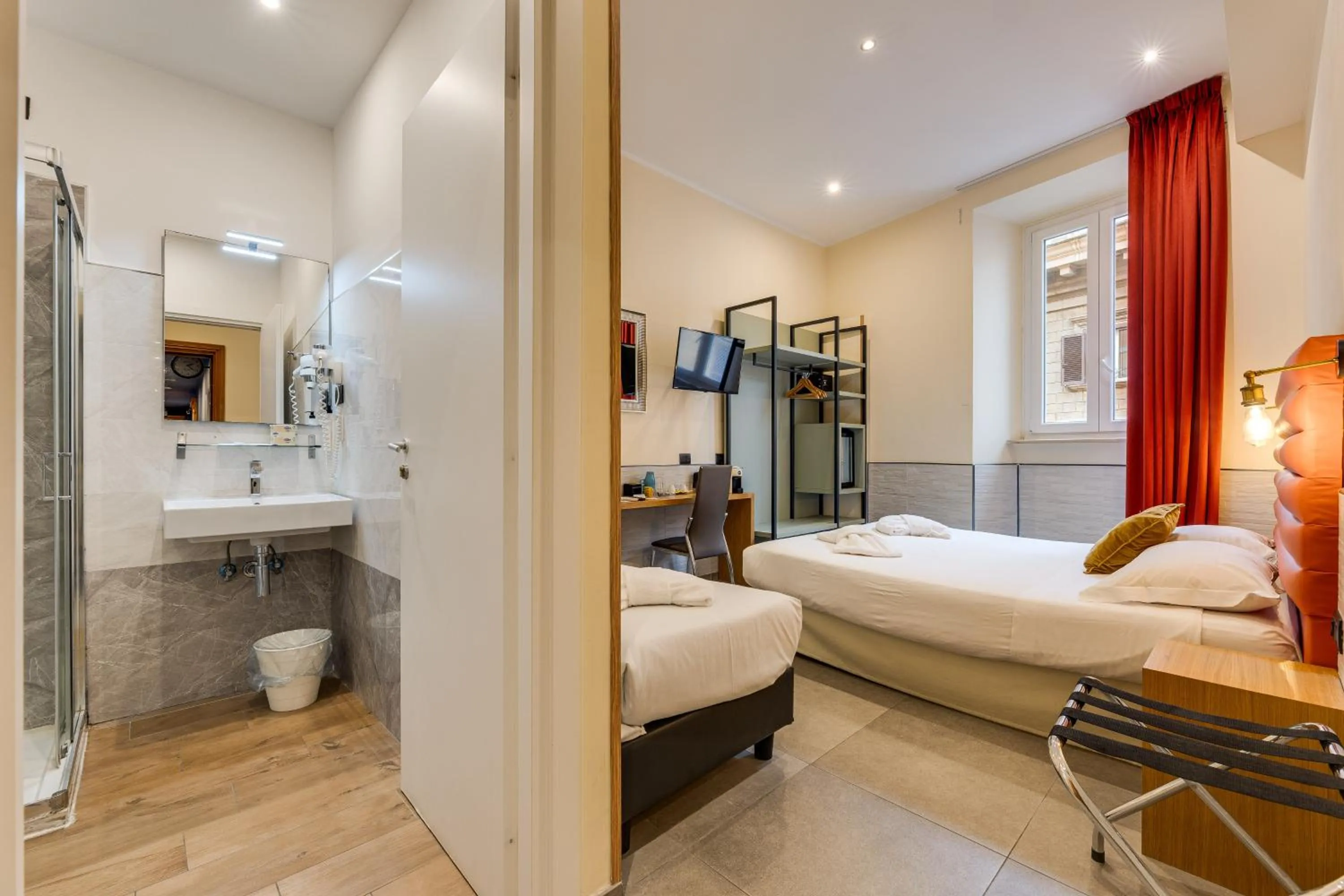 Bedroom, Bed in Seven