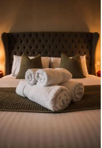 Bed in The Rosedale Hotel & Restaurant
