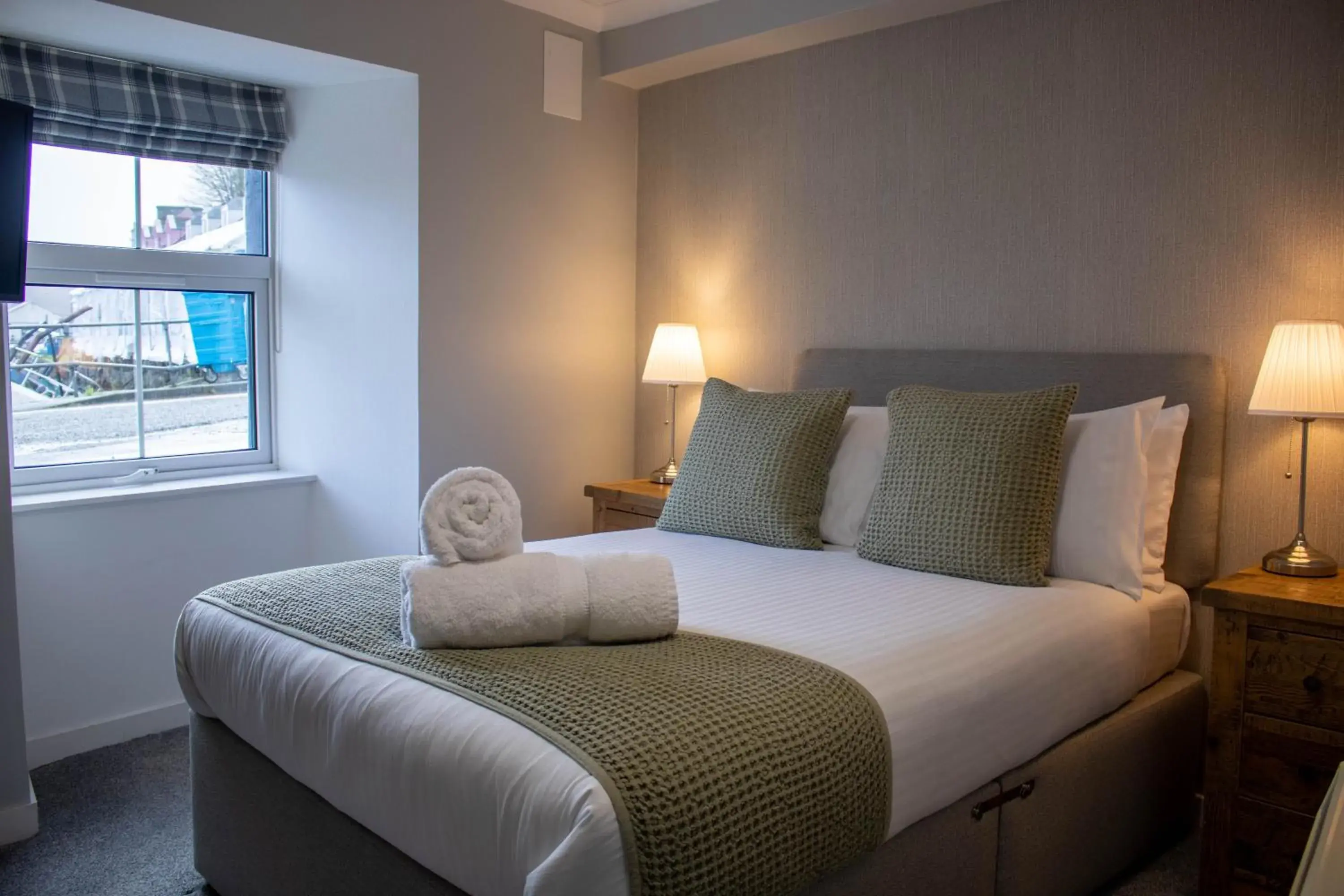 Standard Double Room with Partial Sea View in The Rosedale Hotel Standard Double Room with Partial Sea View in The Rosedale Hotel