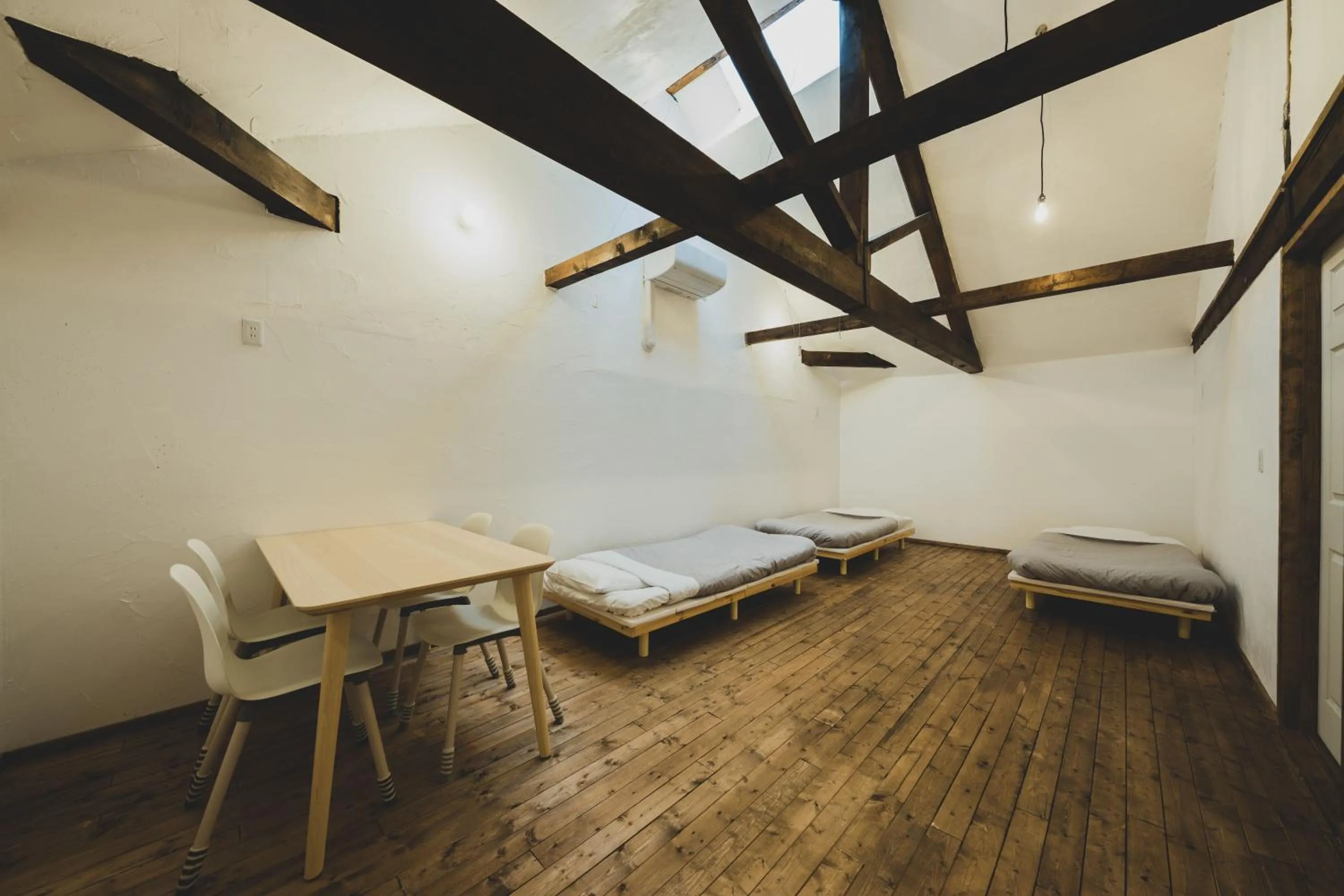 Bed in Otaru Tap Room & Hostel