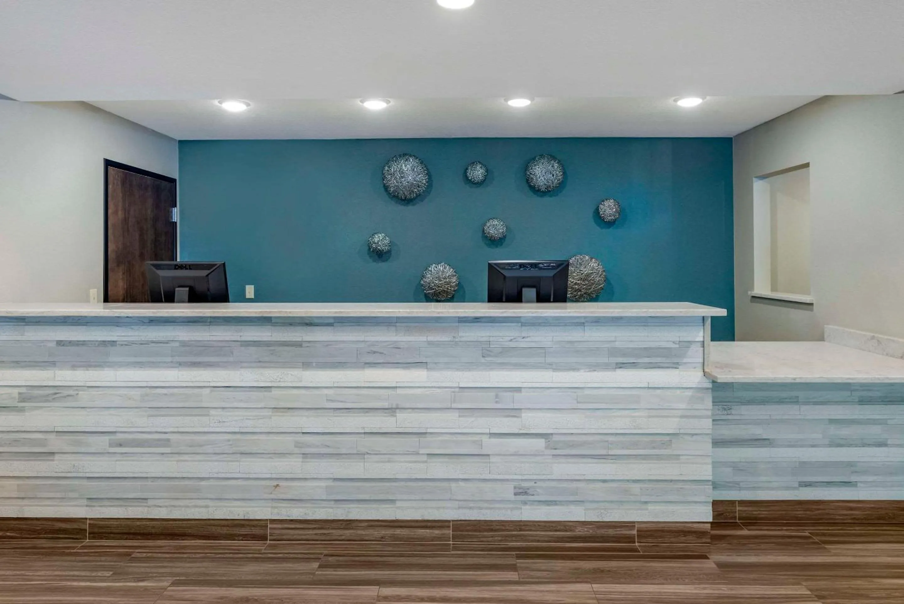 Lobby or reception in Comfort Inn & Suites Tualatin - Lake Oswego South
