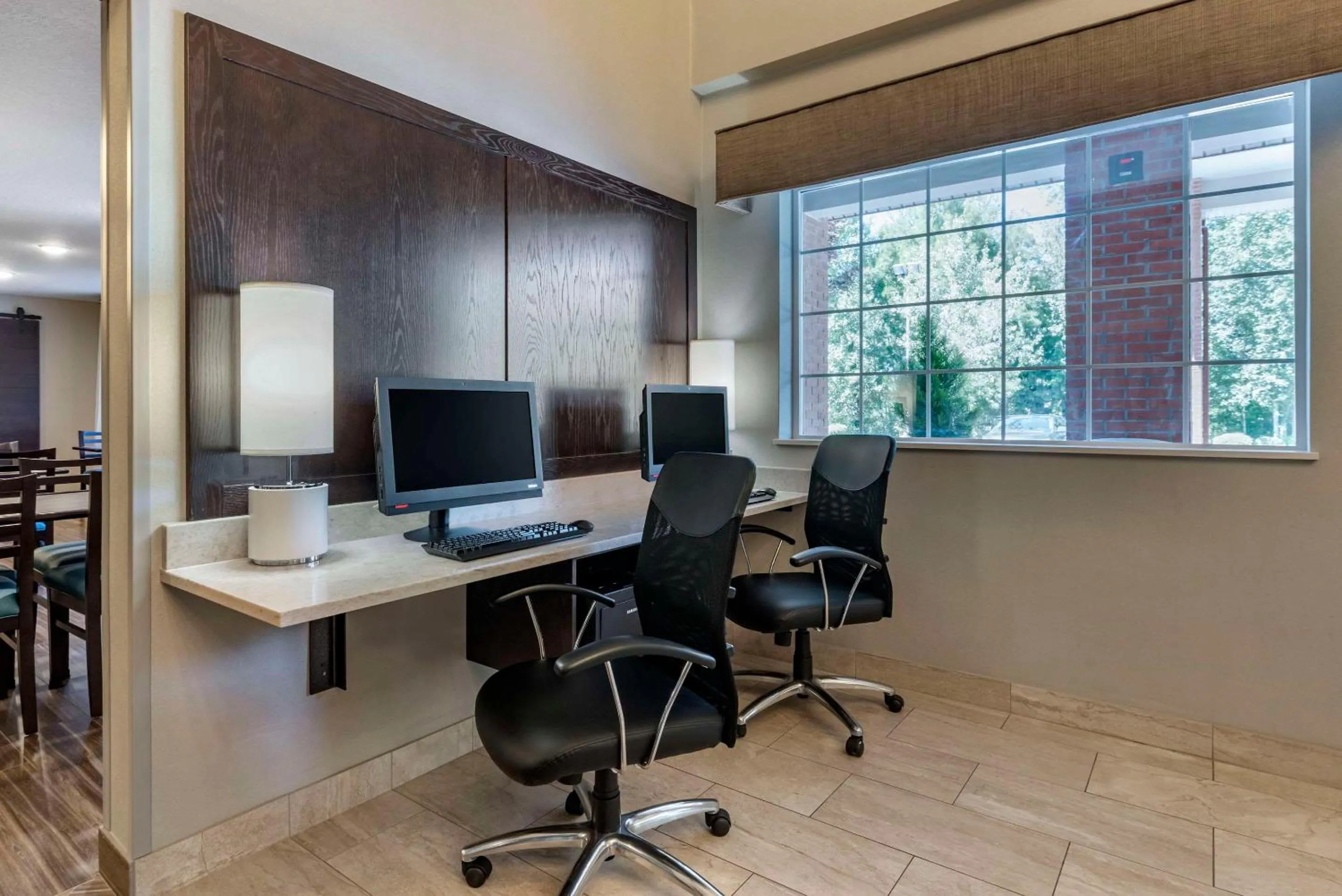 Business facilities in Comfort Inn & Suites Tualatin - Lake Oswego South