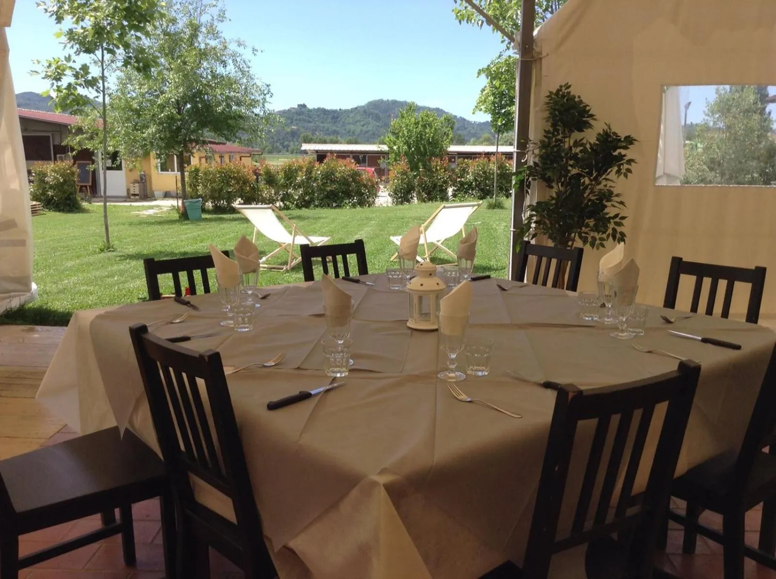 Restaurant/places to eat in La Scuderia