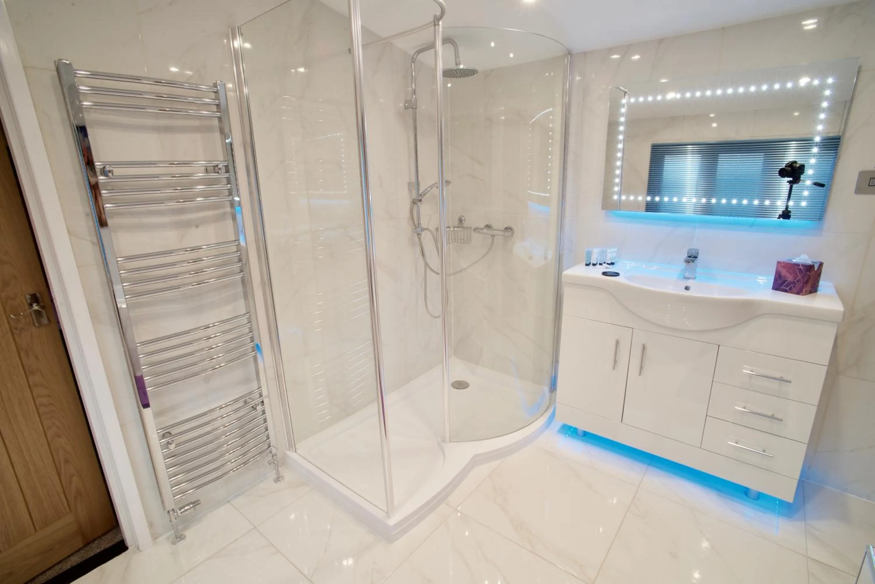 Shower in Luxurious Rural Cabin with Hot Tub