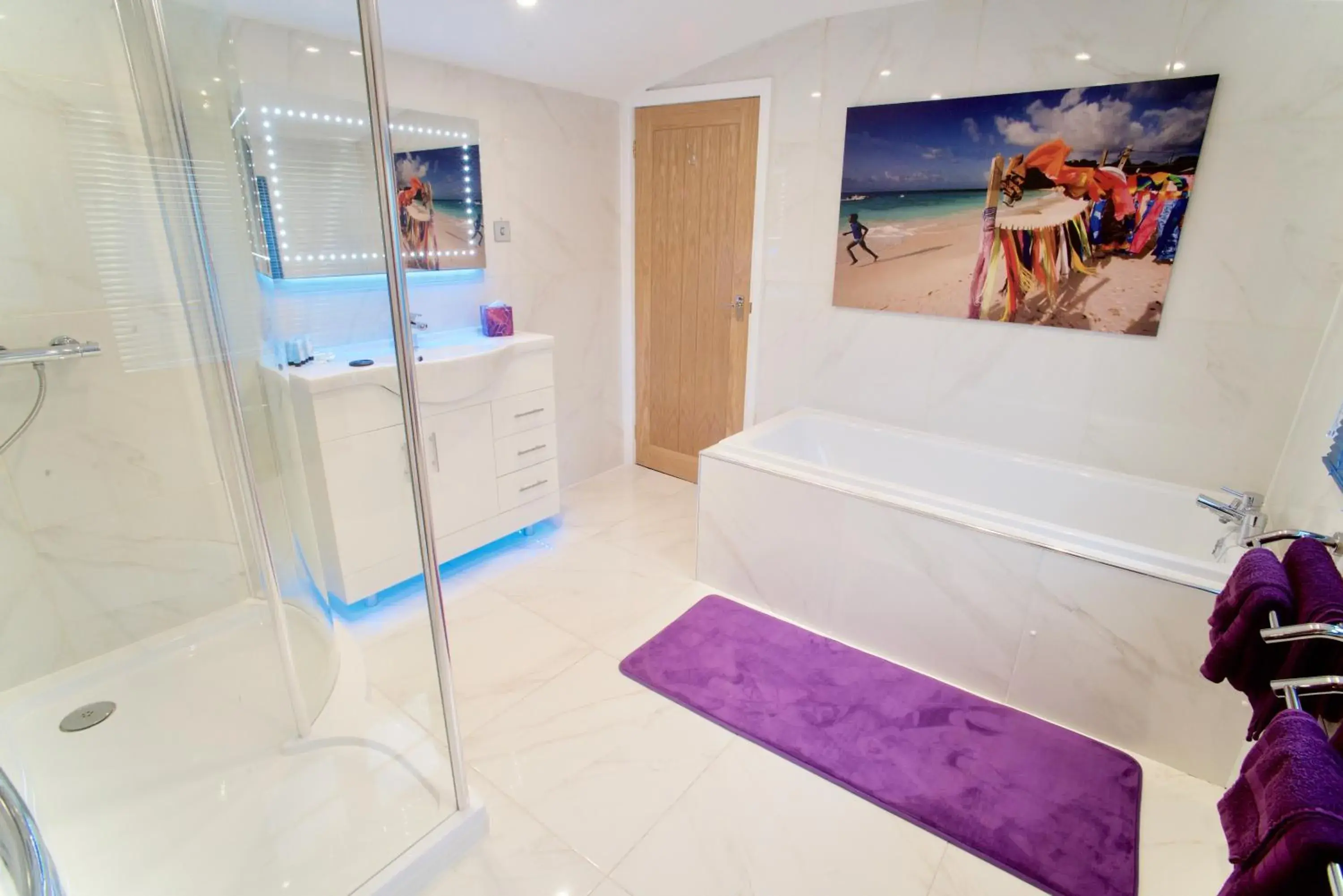 One-Bedroom Villa in Luxurious Rural Cabin with Hot Tub One-Bedroom Villa in Luxurious Rural Cabin with Hot Tub