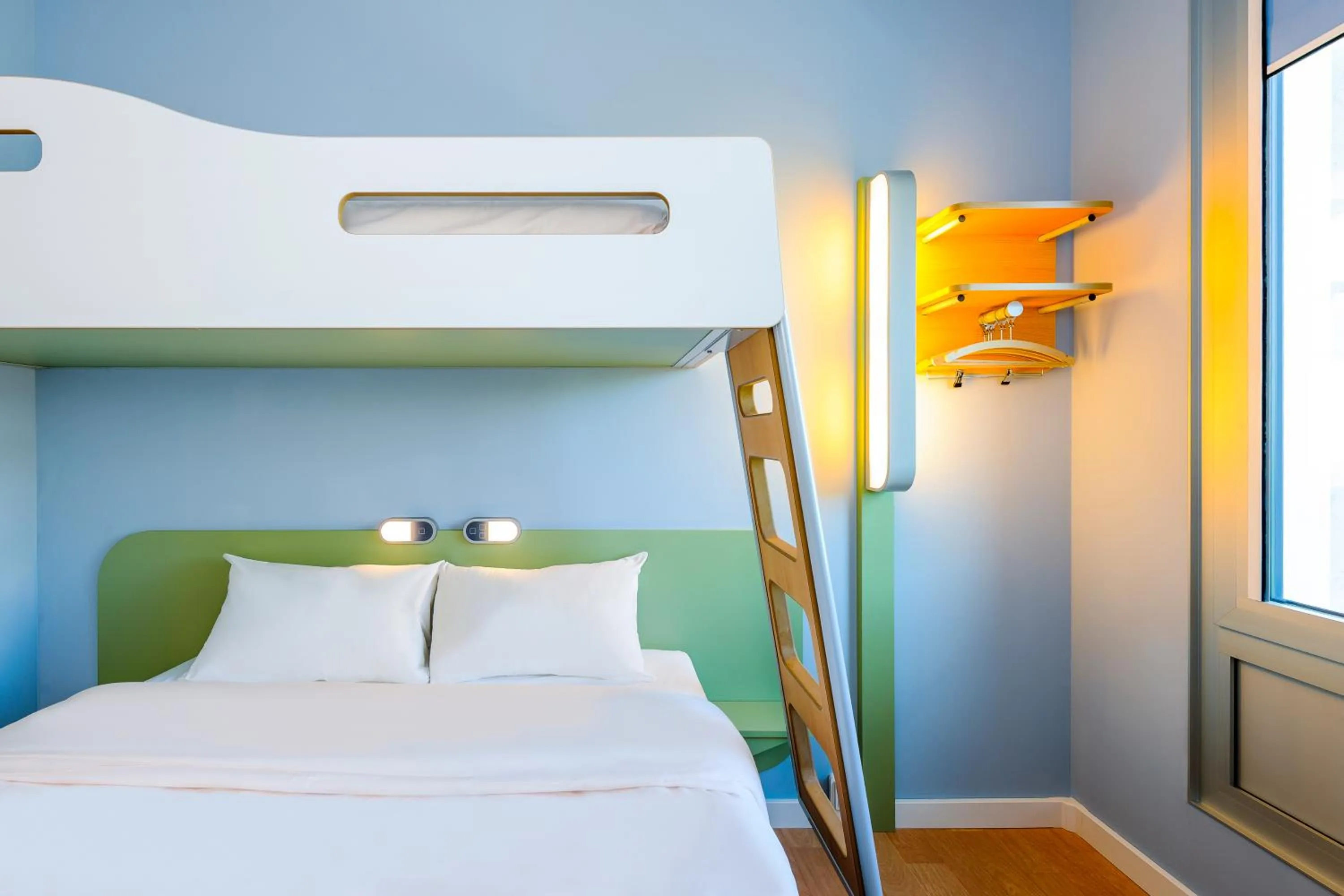 bunk bed, Bed in ibis budget Concarneau