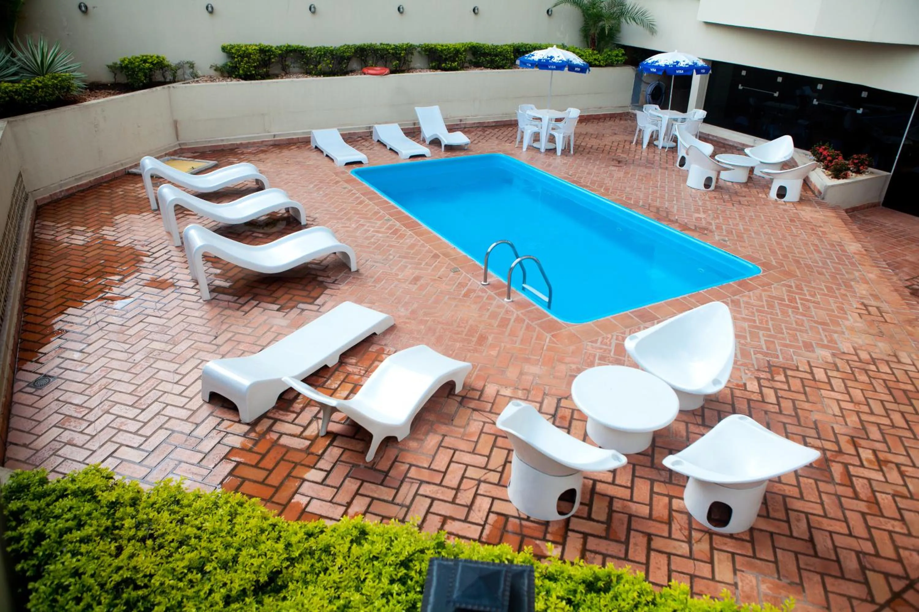 Swimming pool in Harbor Buriti Hotel