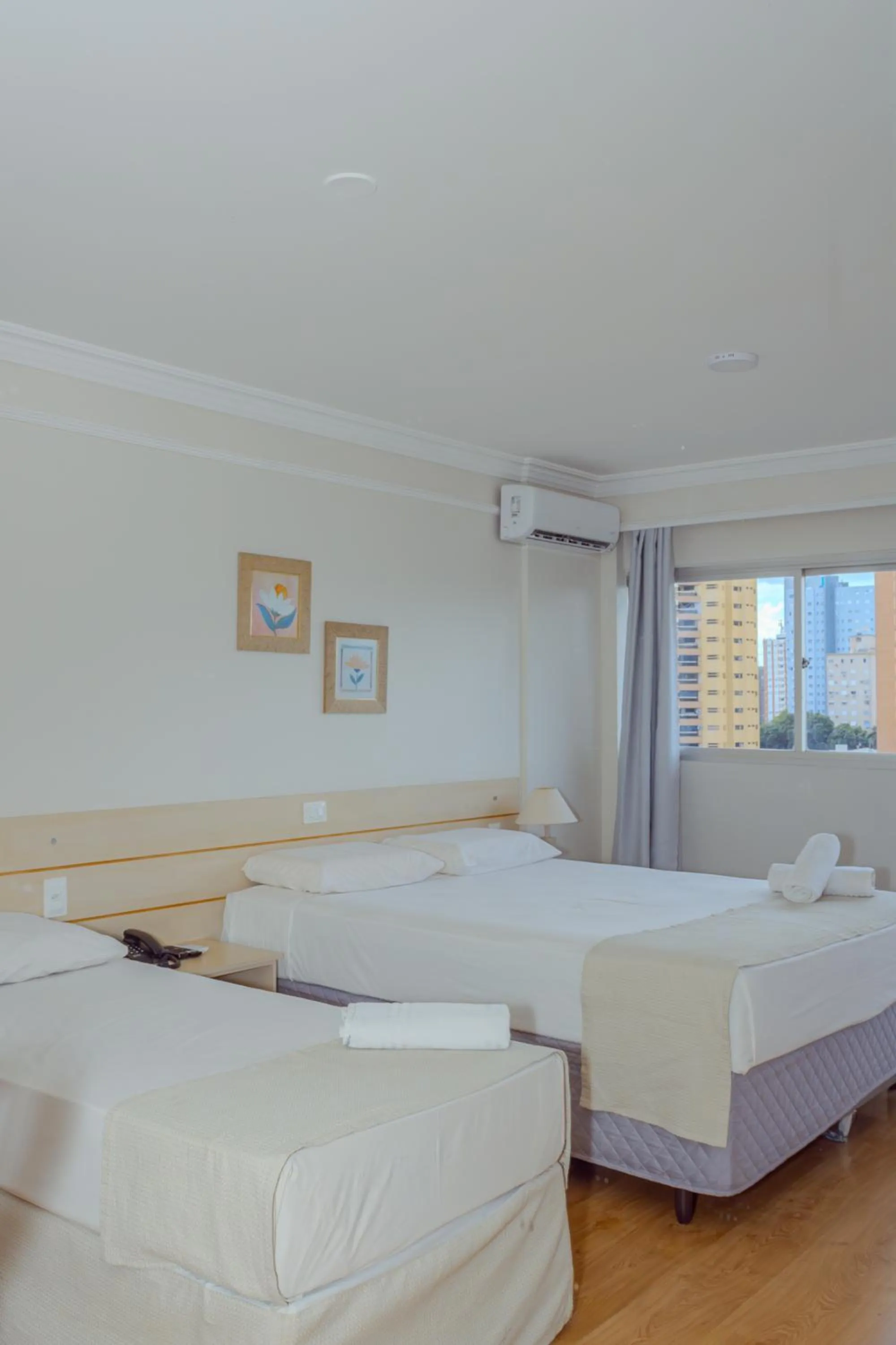 Bed in Harbor Buriti Hotel