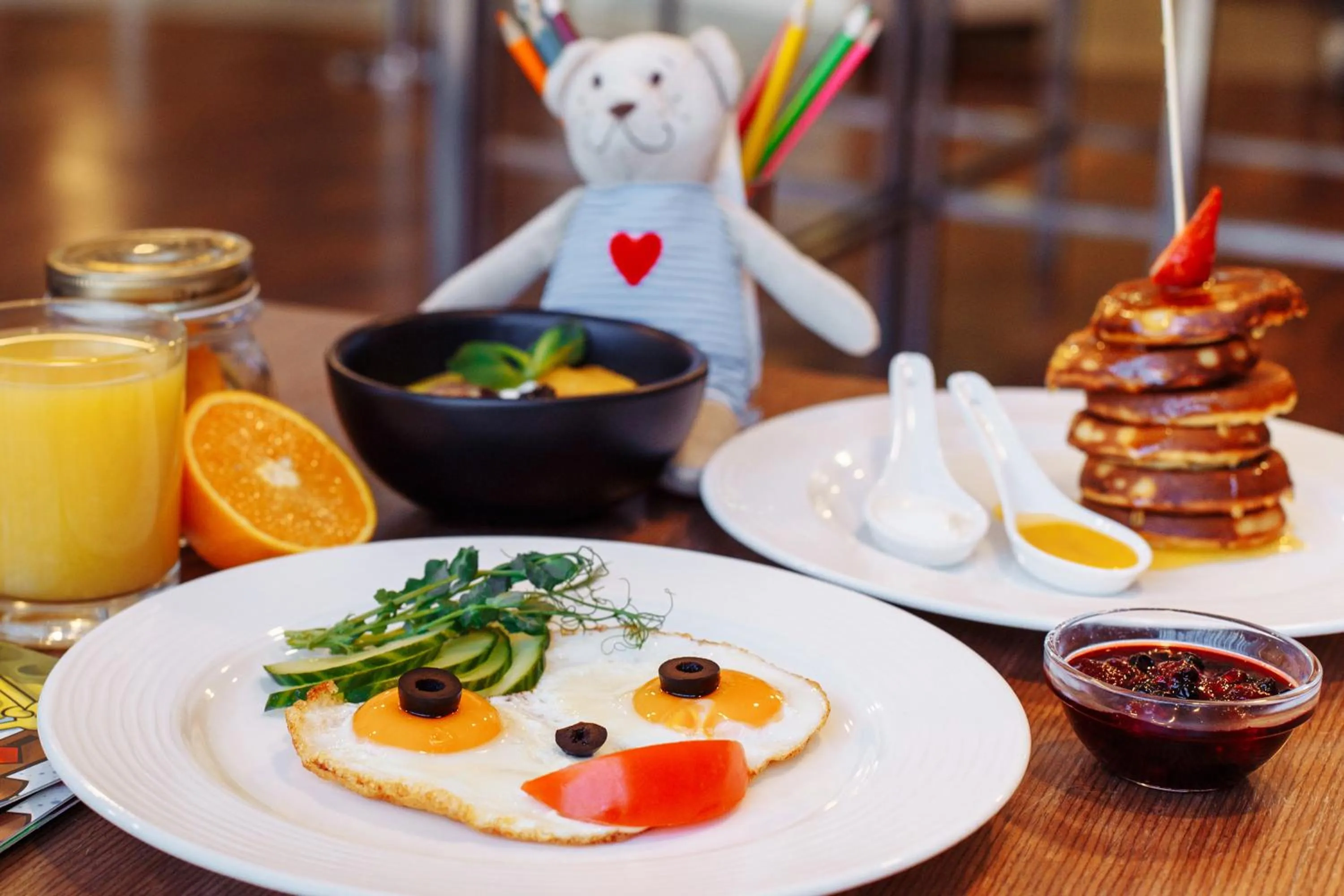 Restaurant/places to eat in Radisson Blu Hotel, Kyiv Podil City Centre